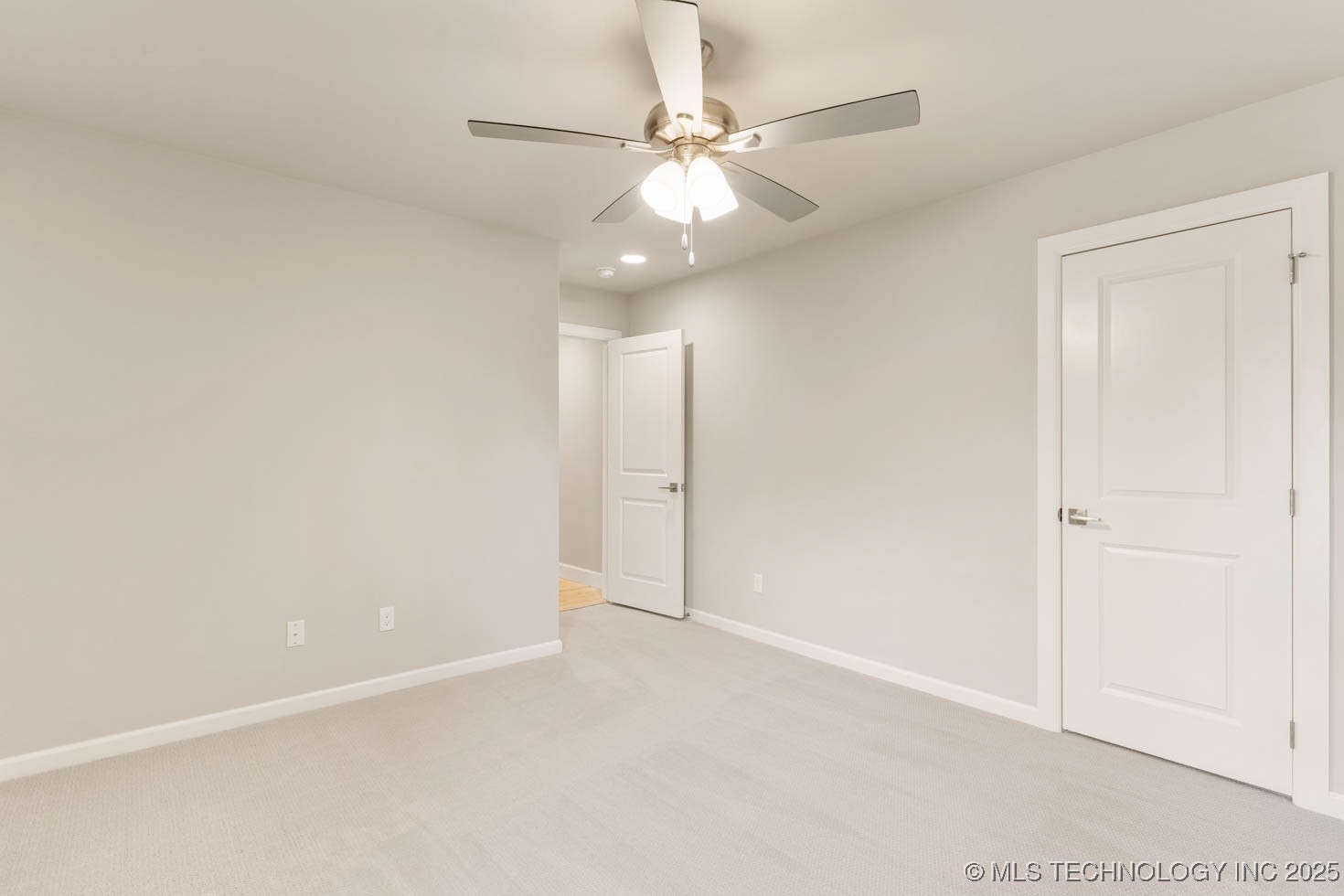 1604 Pinecrest Drive Property Photo 45