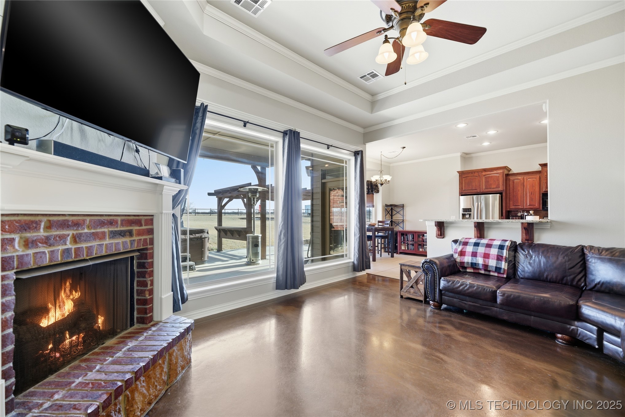 22365 Riverwood Drive Property Photo 6