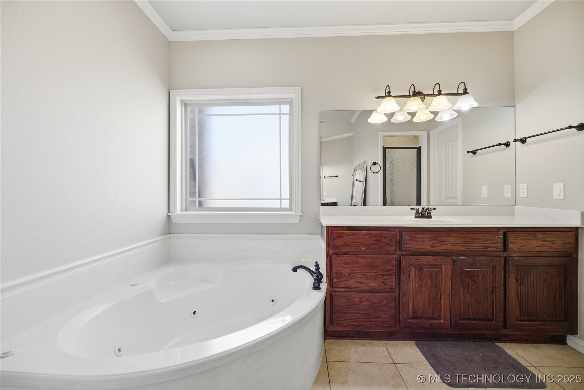 22365 Riverwood Drive Property Photo 14