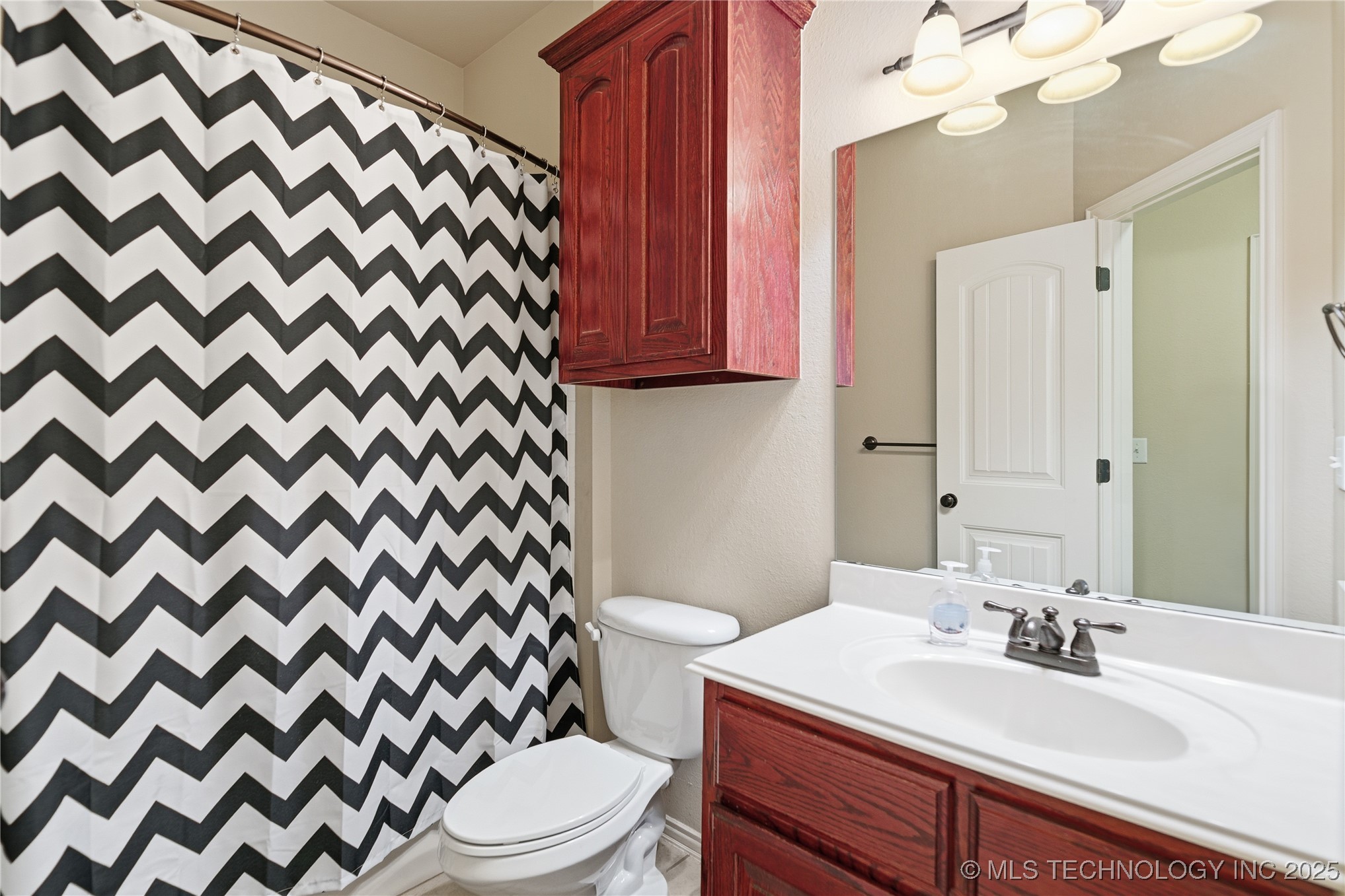 22365 Riverwood Drive Property Photo 21