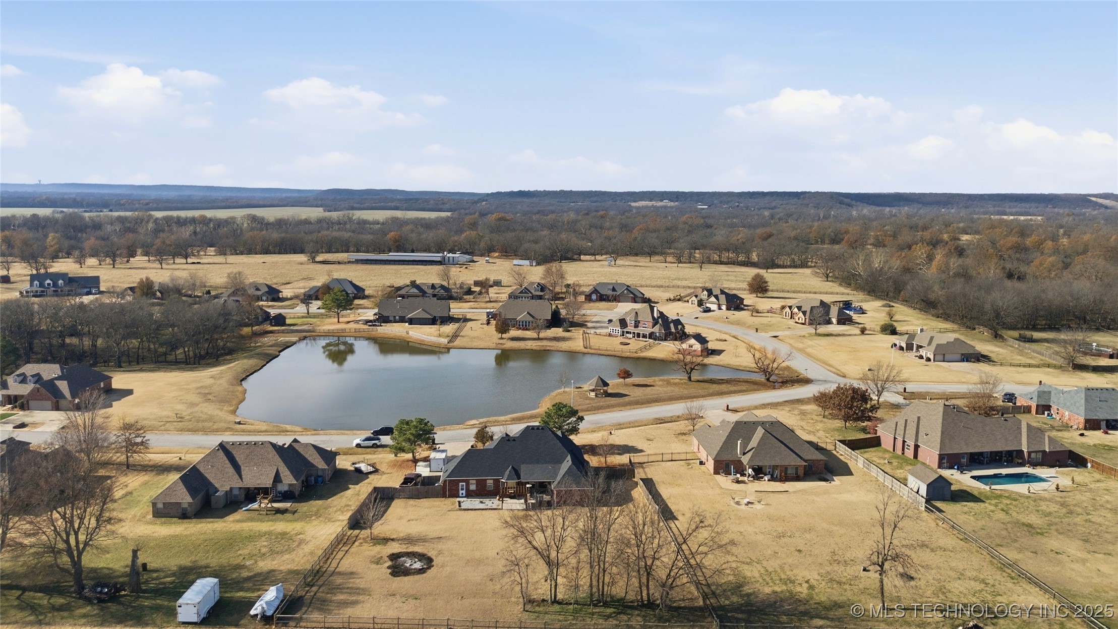 22365 Riverwood Drive Property Photo 29