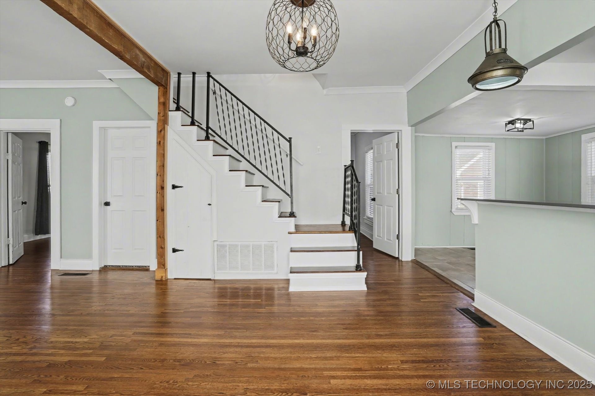 1315 S Evanston Avenue Property Photo 8