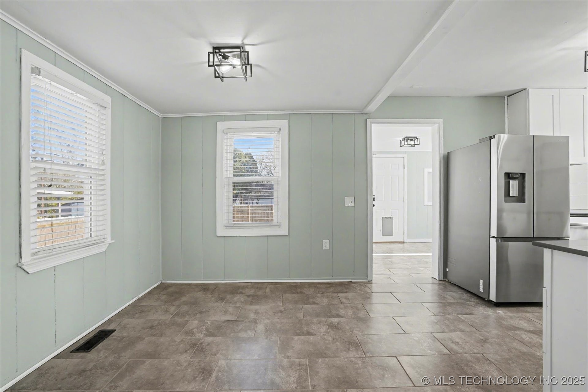 1315 S Evanston Avenue Property Photo 9