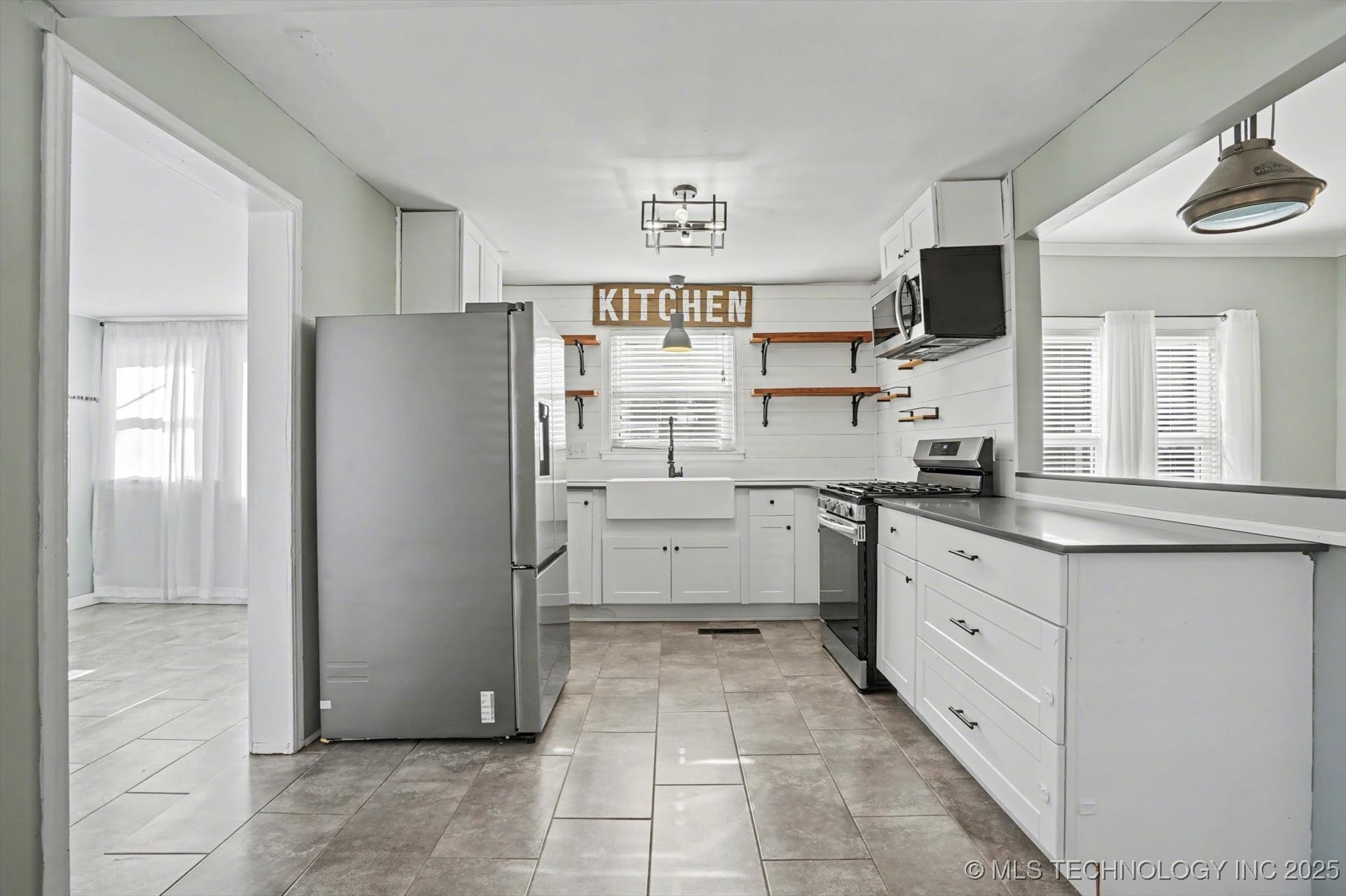 1315 S Evanston Avenue Property Photo 10