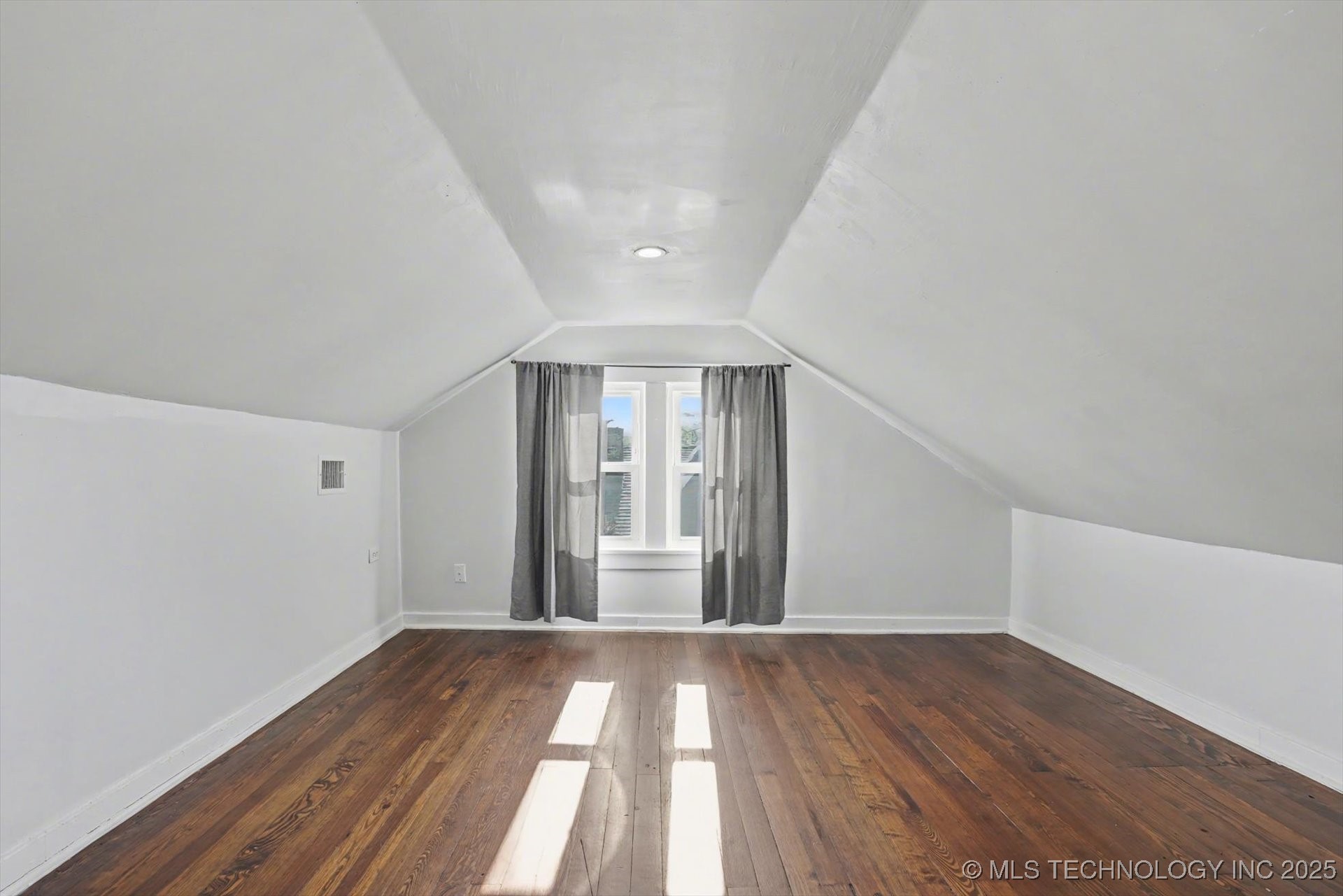 1315 S Evanston Avenue Property Photo 19