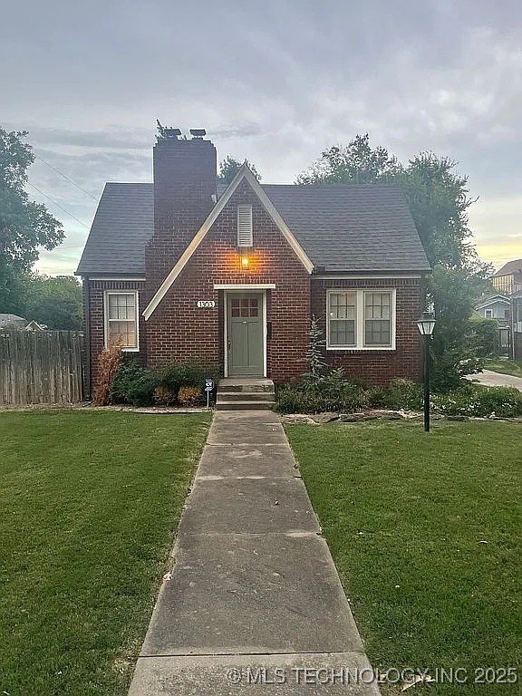 1303 S Gary Avenue Property Photo 1