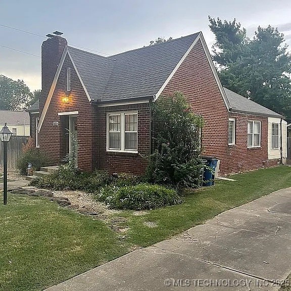 1303 S Gary Avenue Property Photo 2