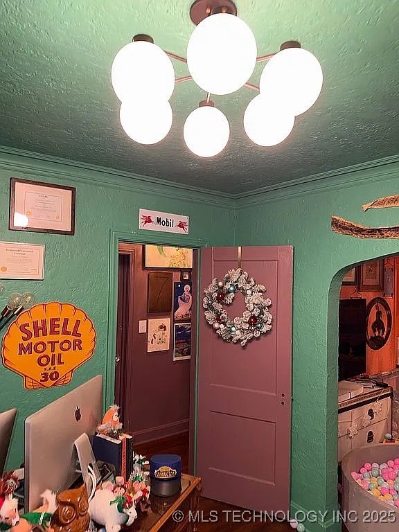 1303 S Gary Avenue Property Photo 7