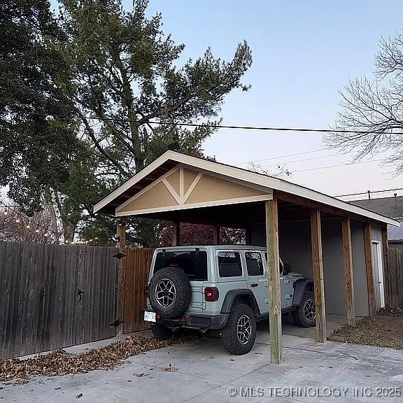 1303 S Gary Avenue Property Photo 32