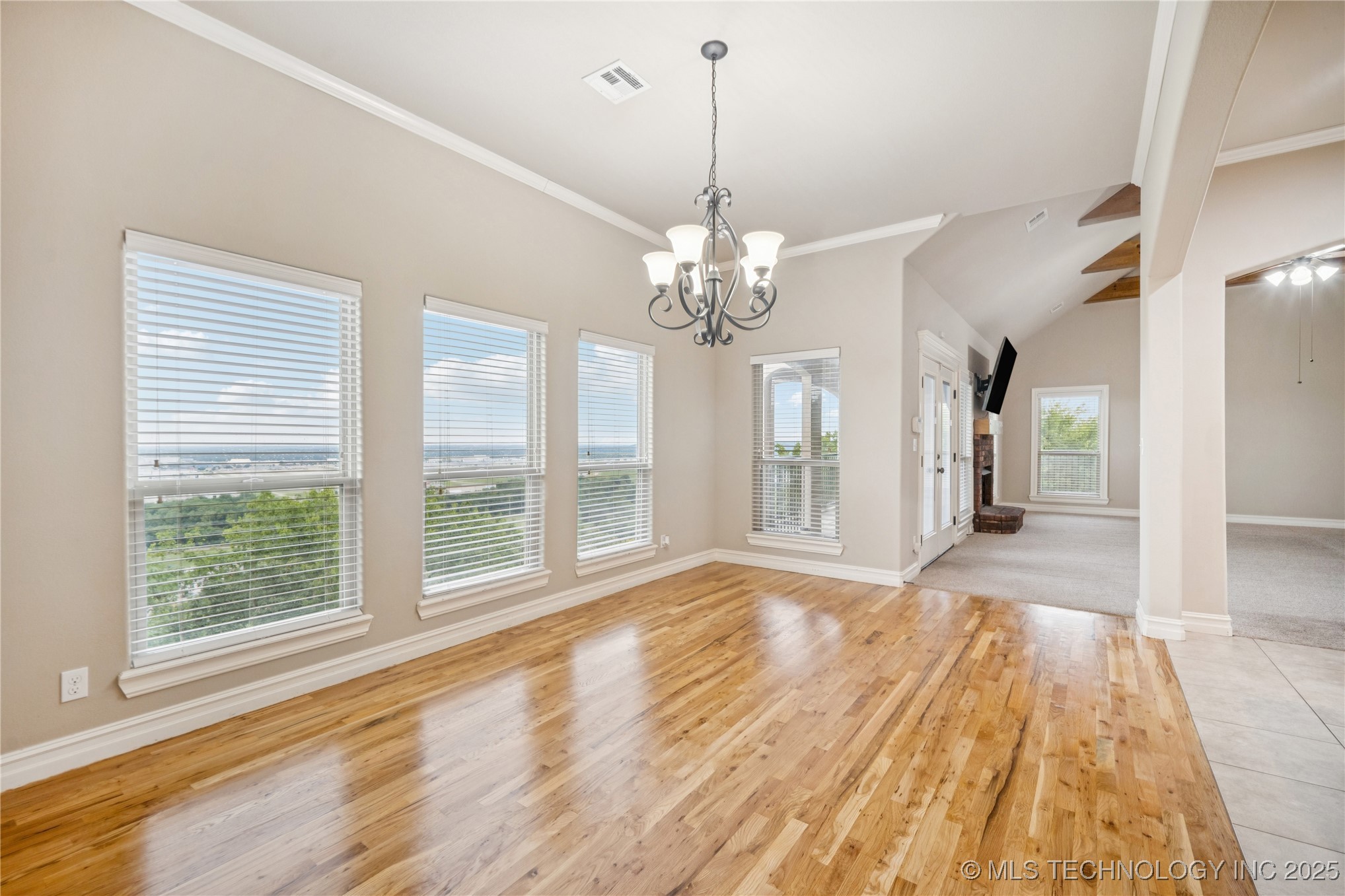 6531 S Ridgeview Road Property Photo 13