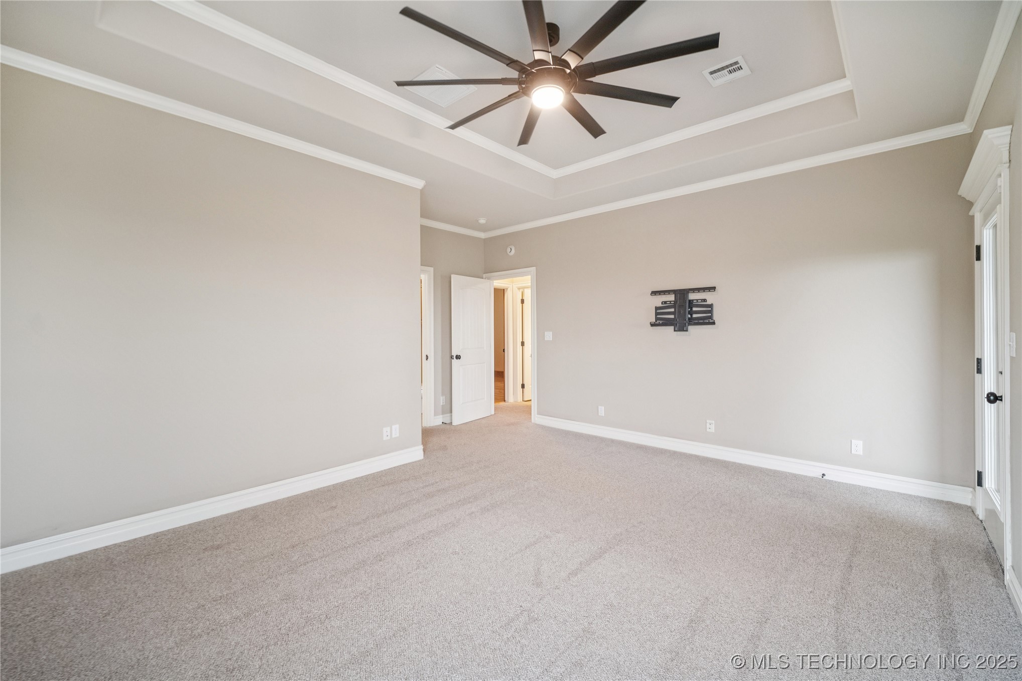 6531 S Ridgeview Road Property Photo 14