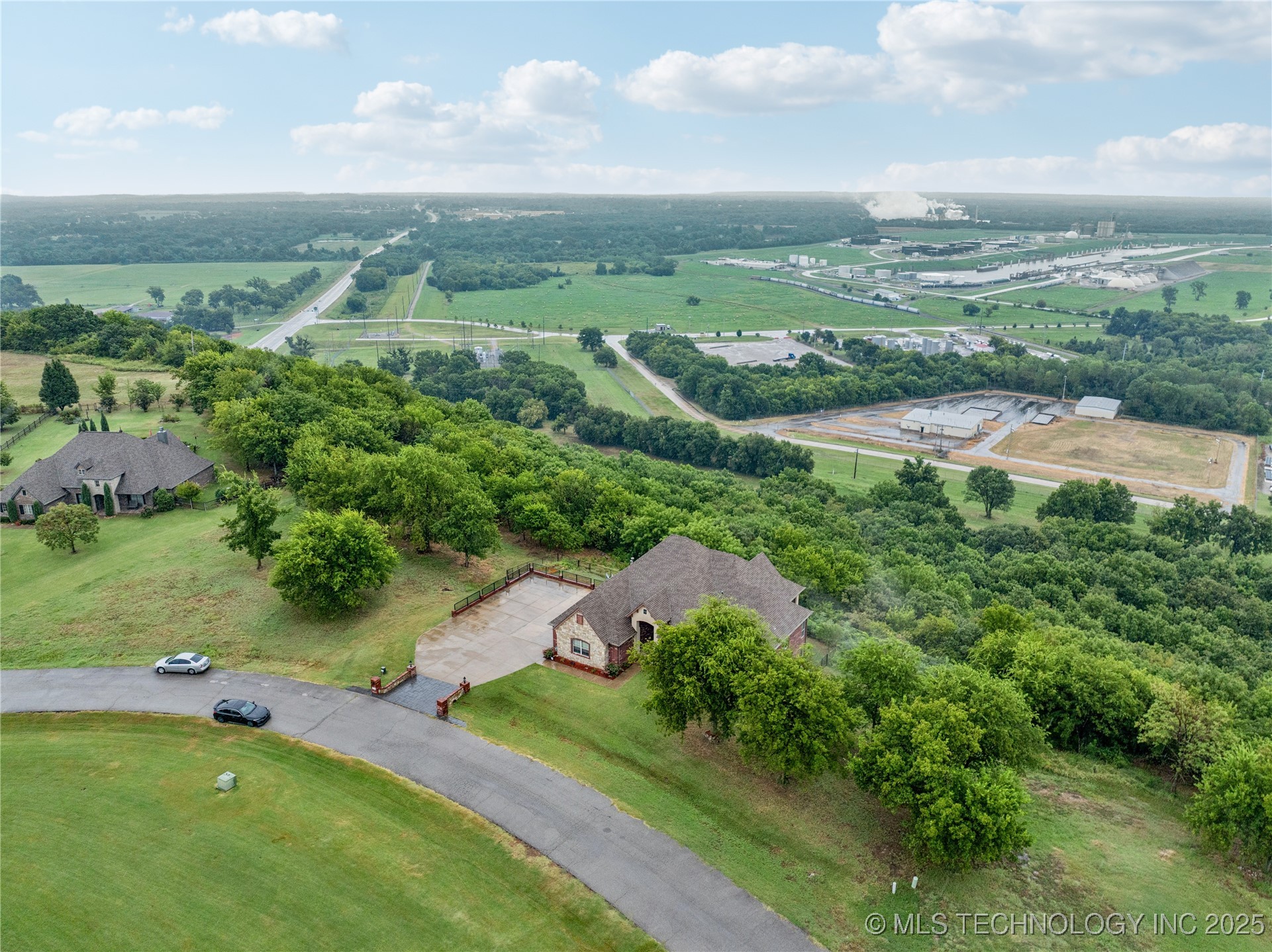 6531 S Ridgeview Road Property Photo 29