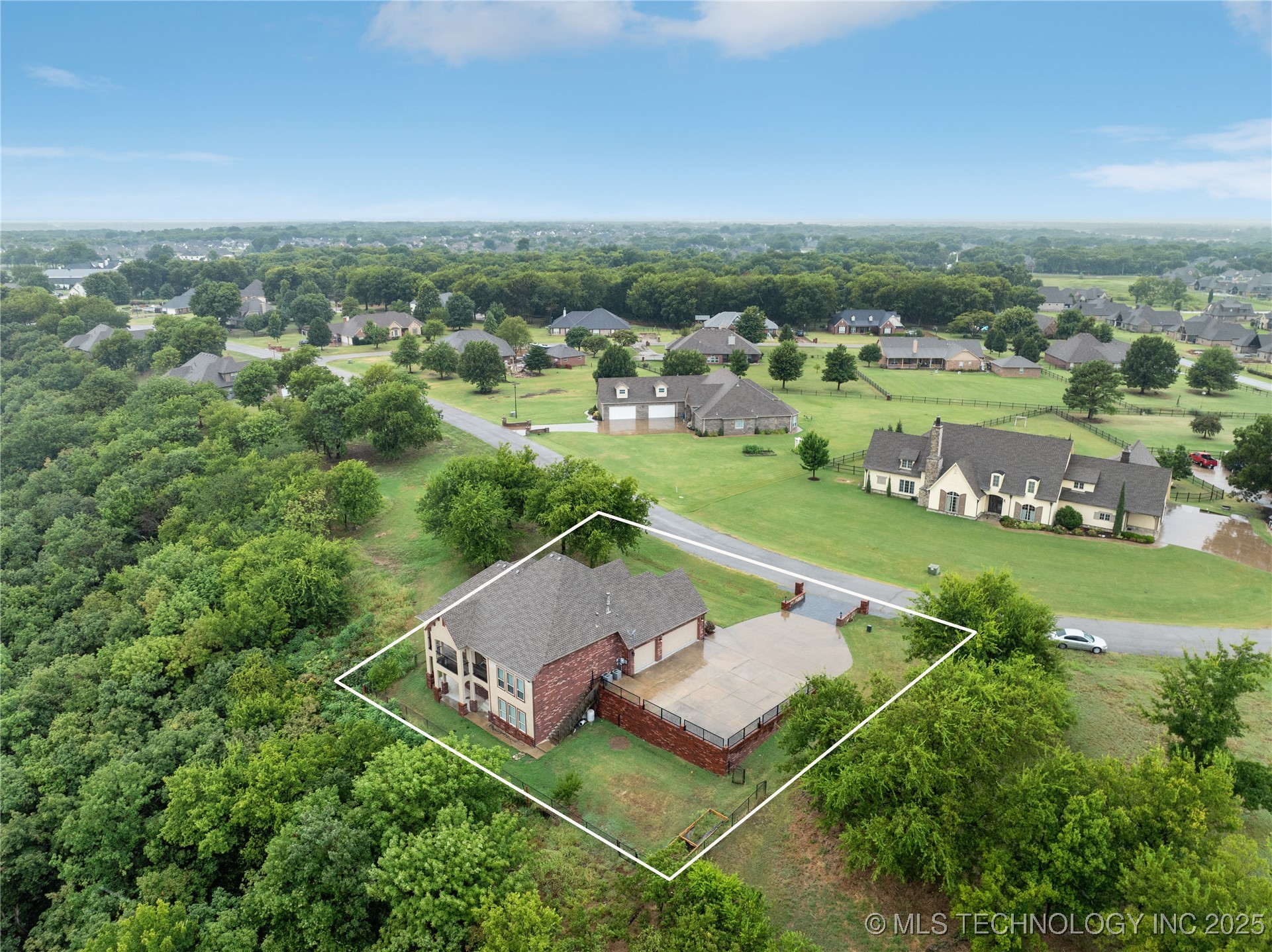 6531 S Ridgeview Road Property Photo 30