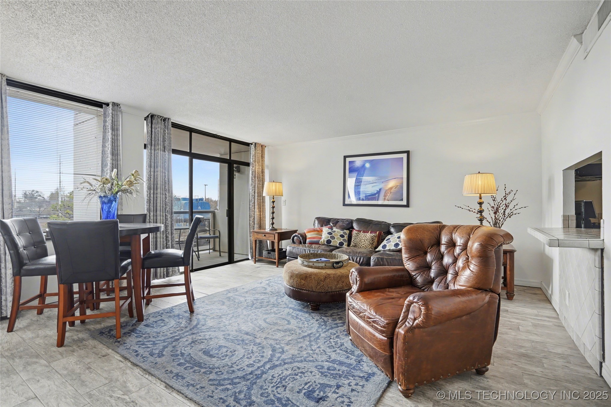 450 W 7th Street #305 Property Photo 6