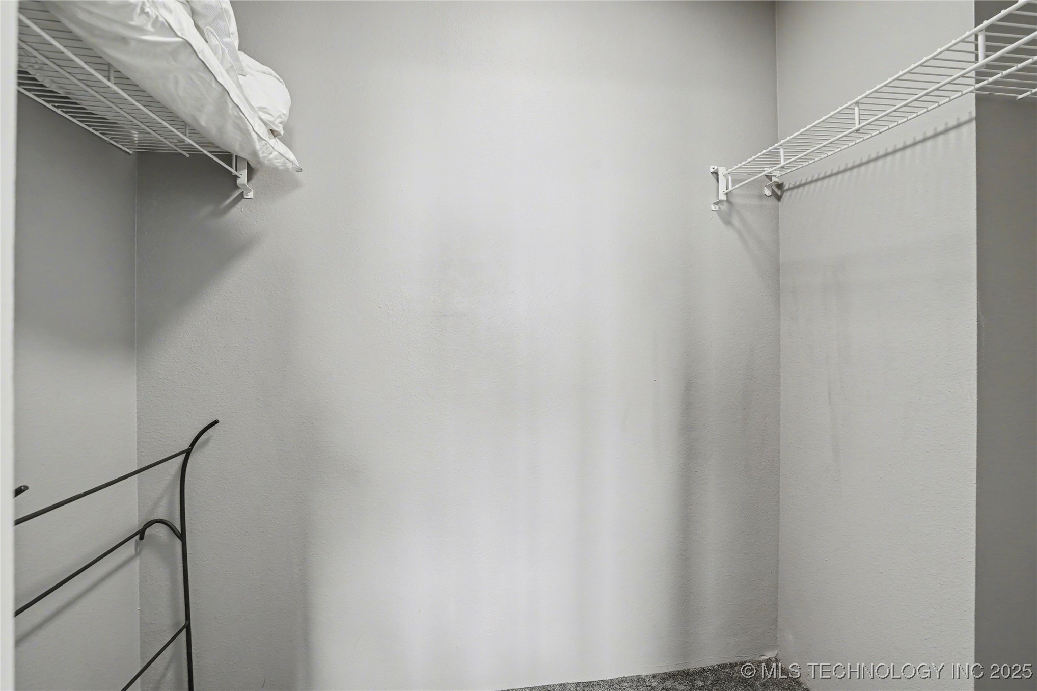 450 W 7th Street #305 Property Photo 16