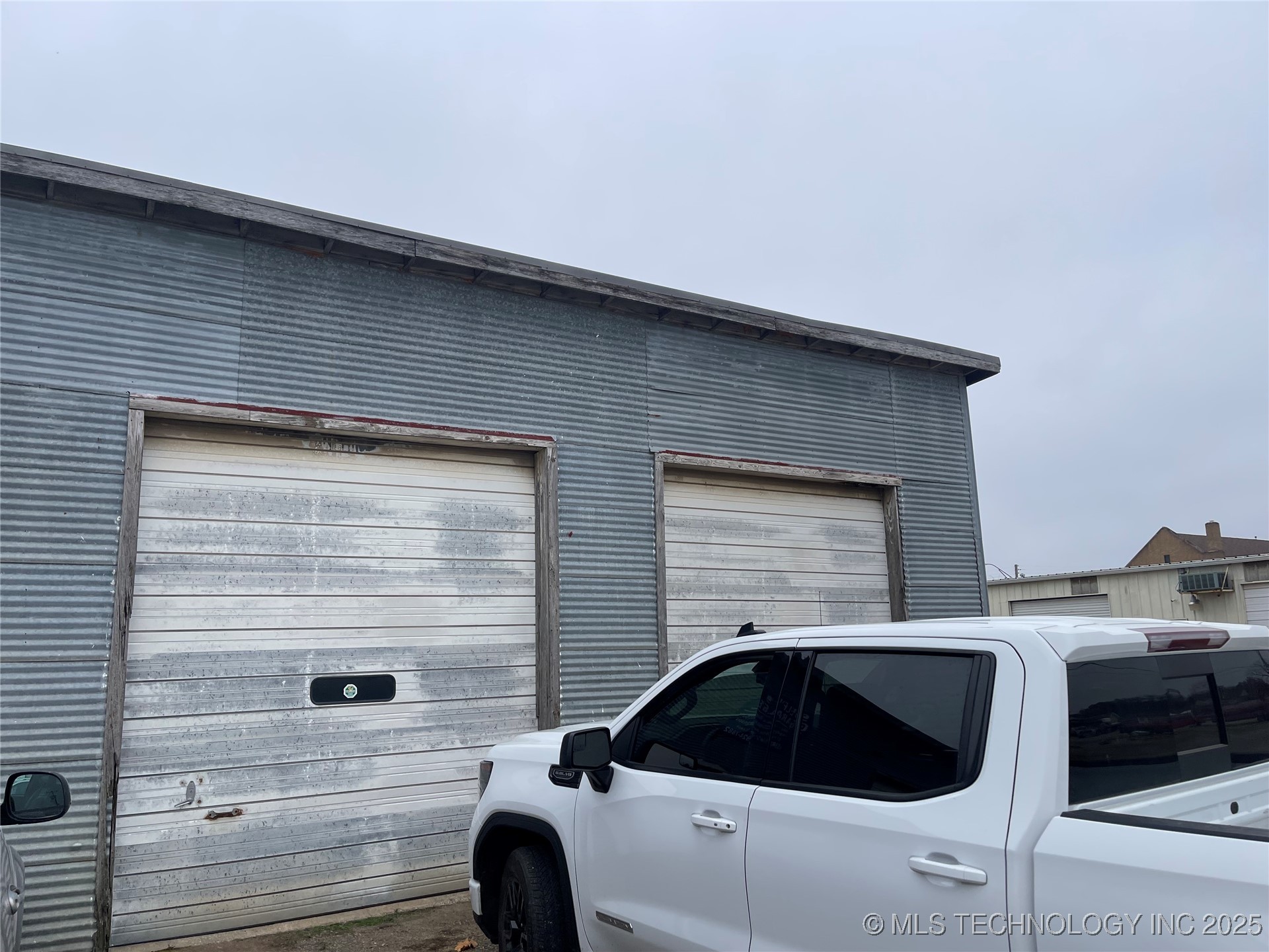 37 W Beech Street Property Photo 7