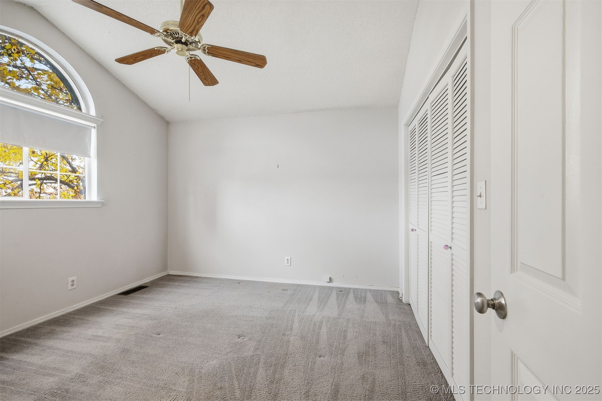 6326 E 89th Place 1006 Property Photo 12