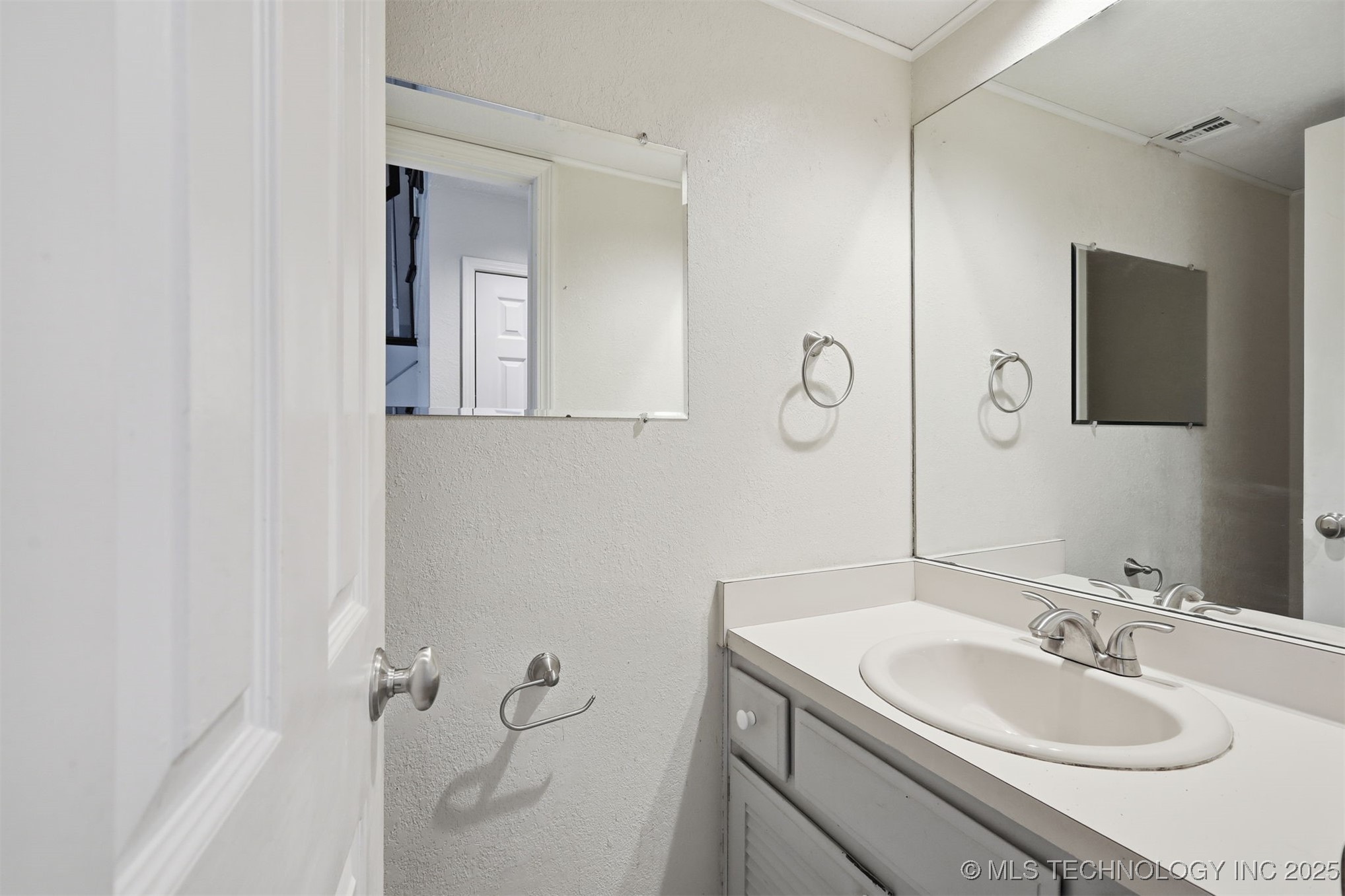 6326 E 89th Place 1006 Property Photo 18