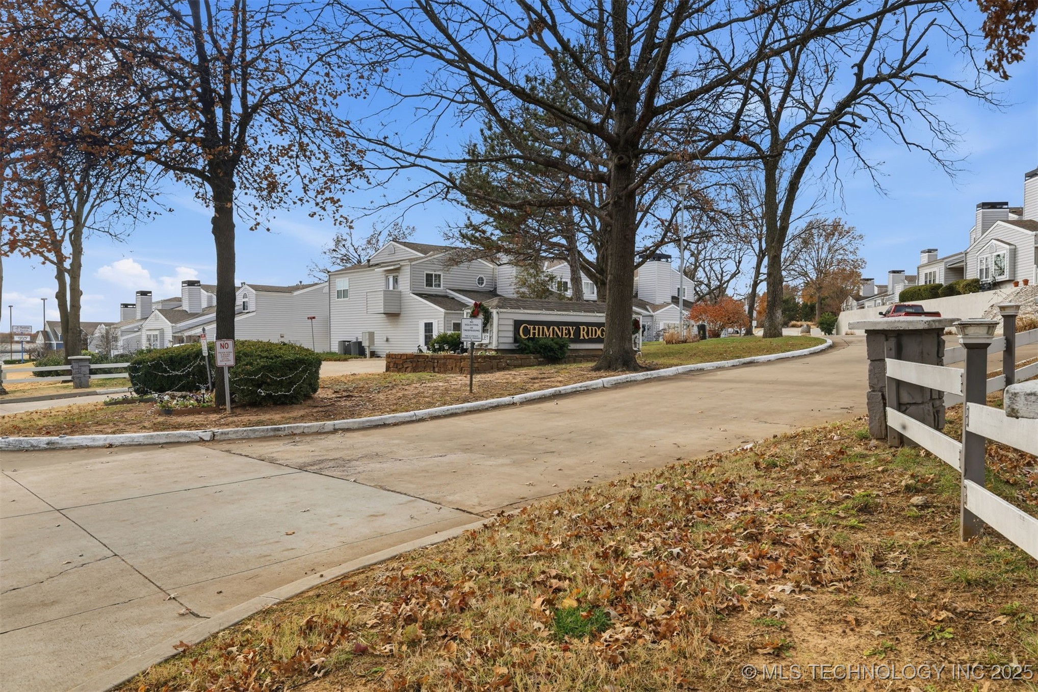 6326 E 89th Place 1006 Property Photo 24