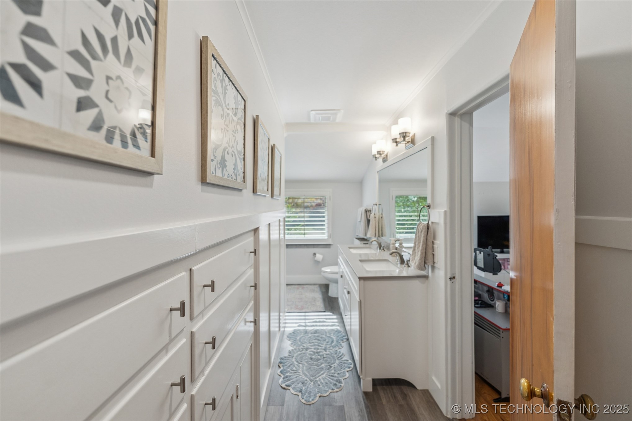 2547 S College Avenue Property Photo 19