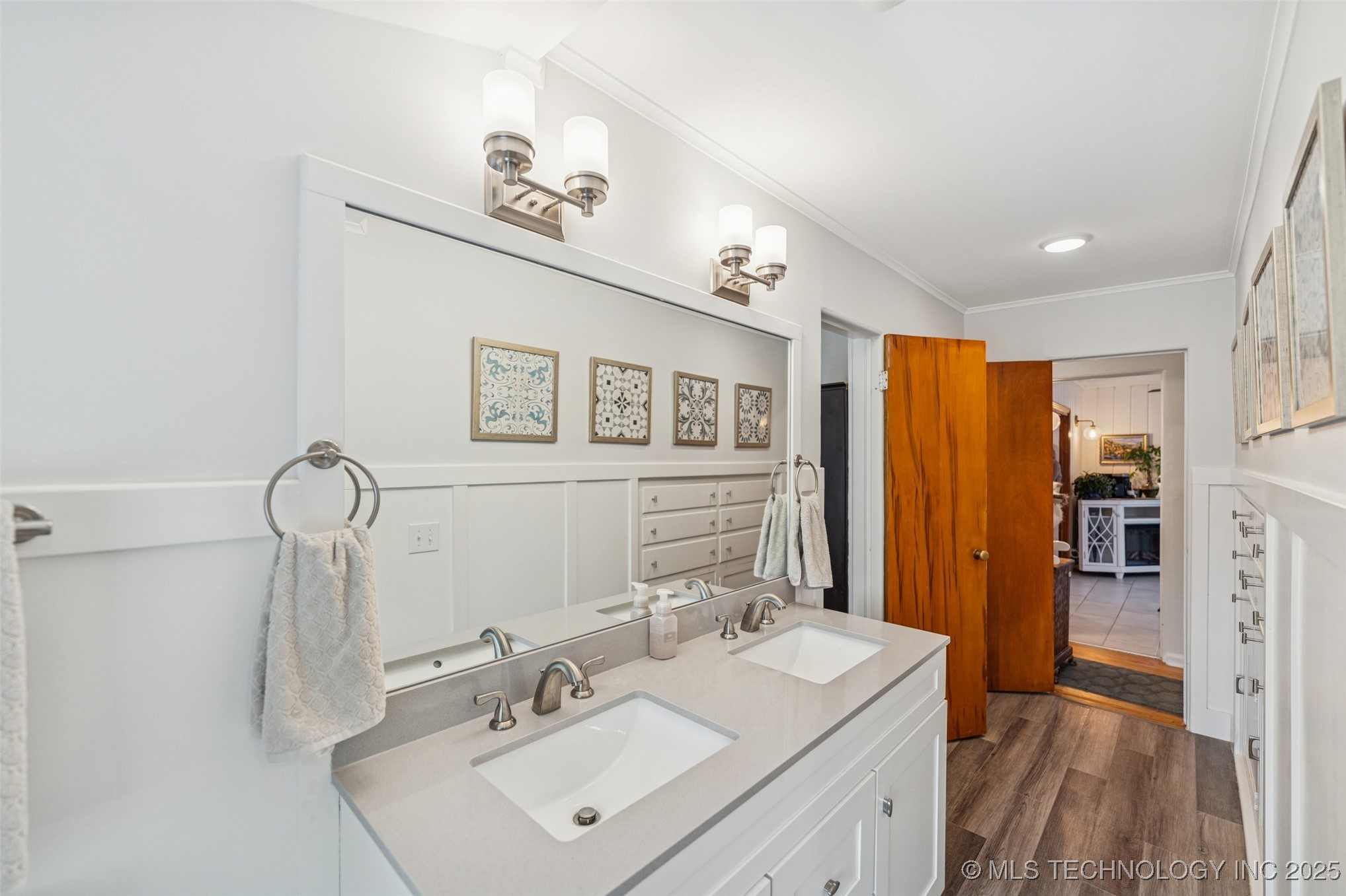 2547 S College Avenue Property Photo 23