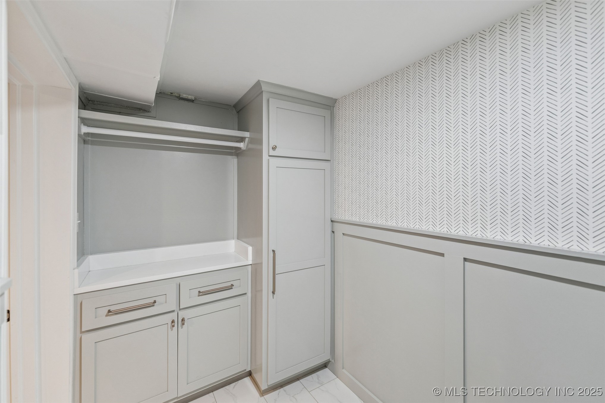 2547 S College Avenue Property Photo 29