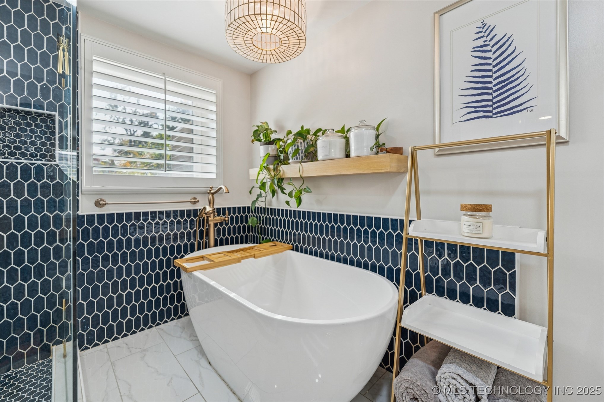 2547 S College Avenue Property Photo 36