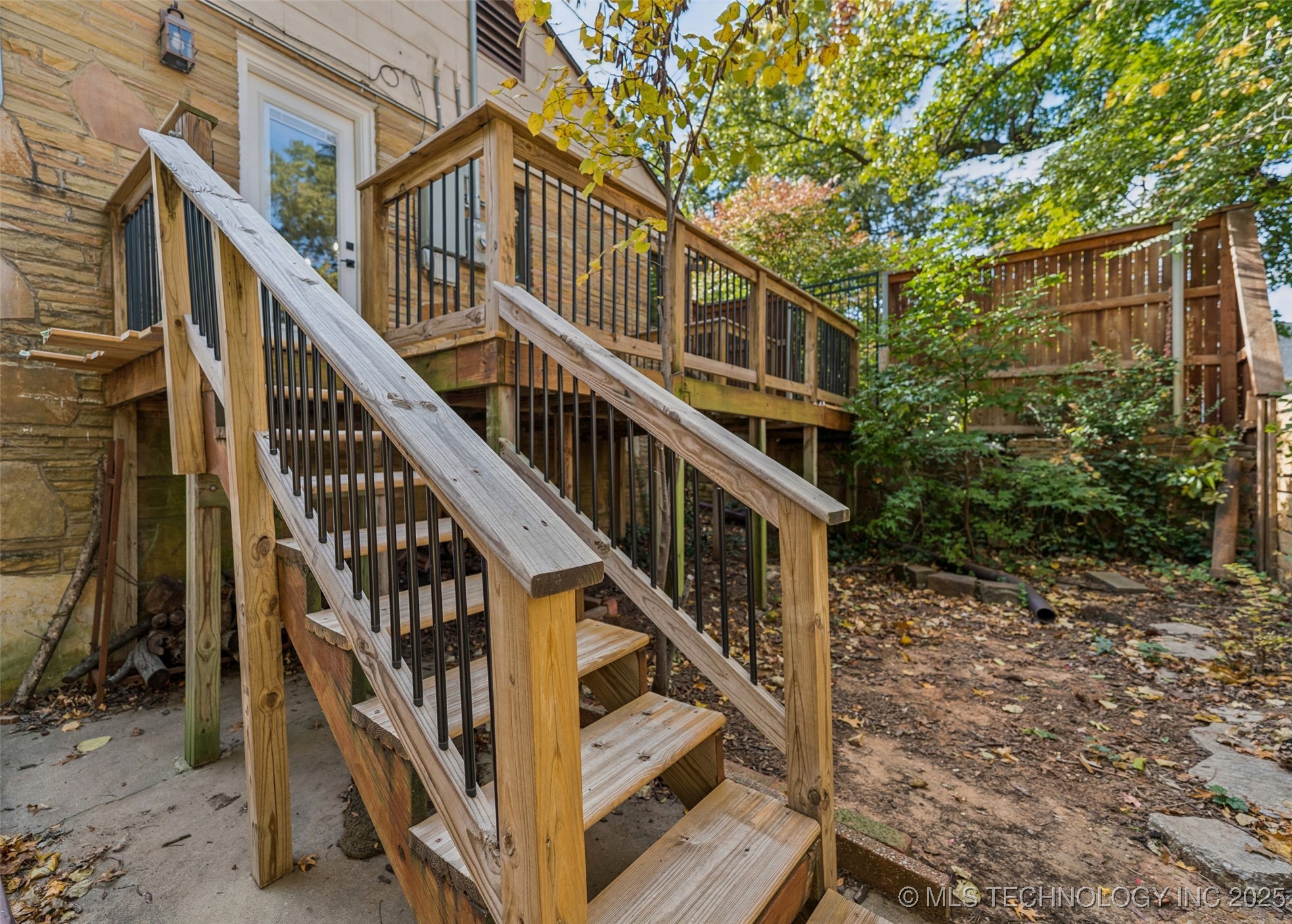 2547 S College Avenue Property Photo 47