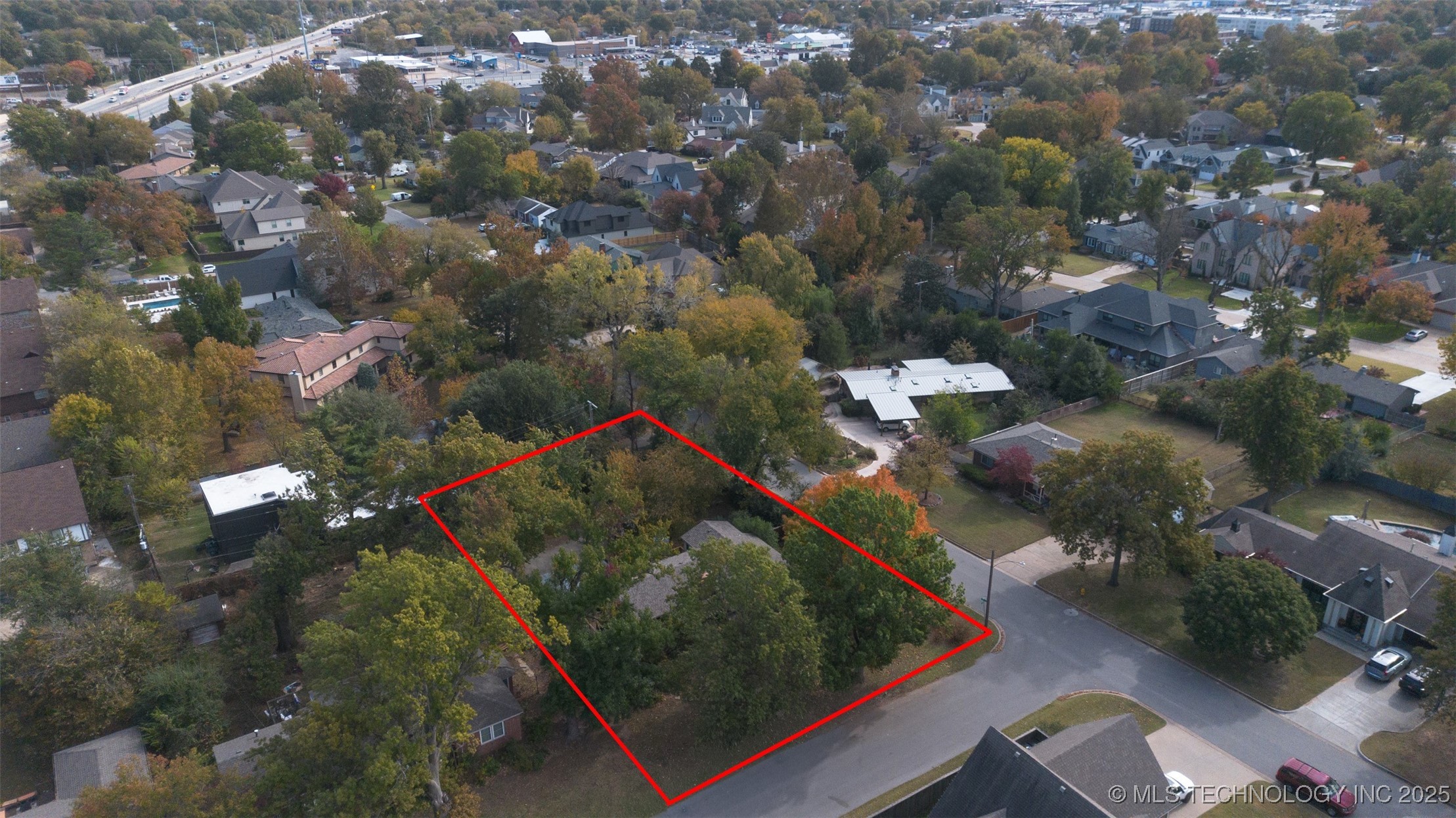 2547 S College Avenue Property Photo 56