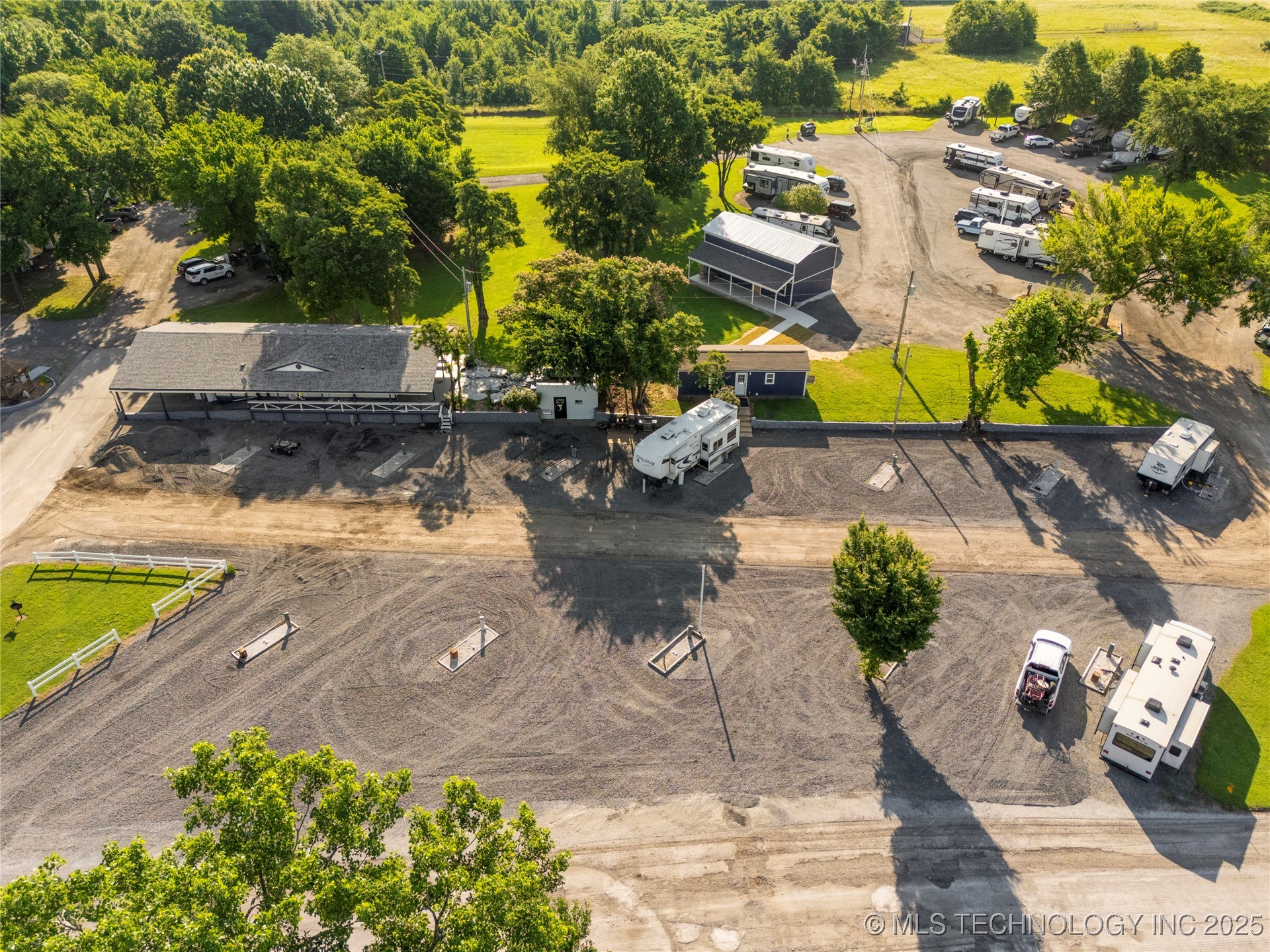 6476 N 35th Street W Property Photo 9