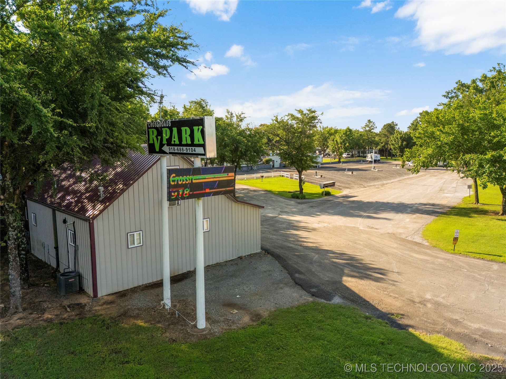 6476 N 35th Street W Property Photo 10