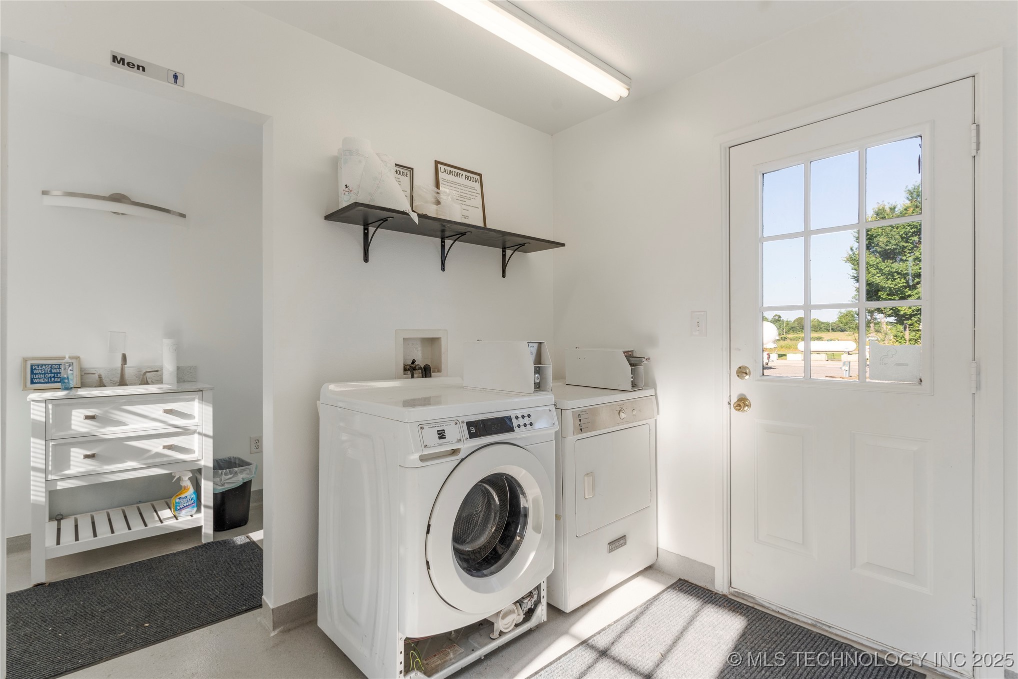 6476 N 35th Street W Property Photo 17