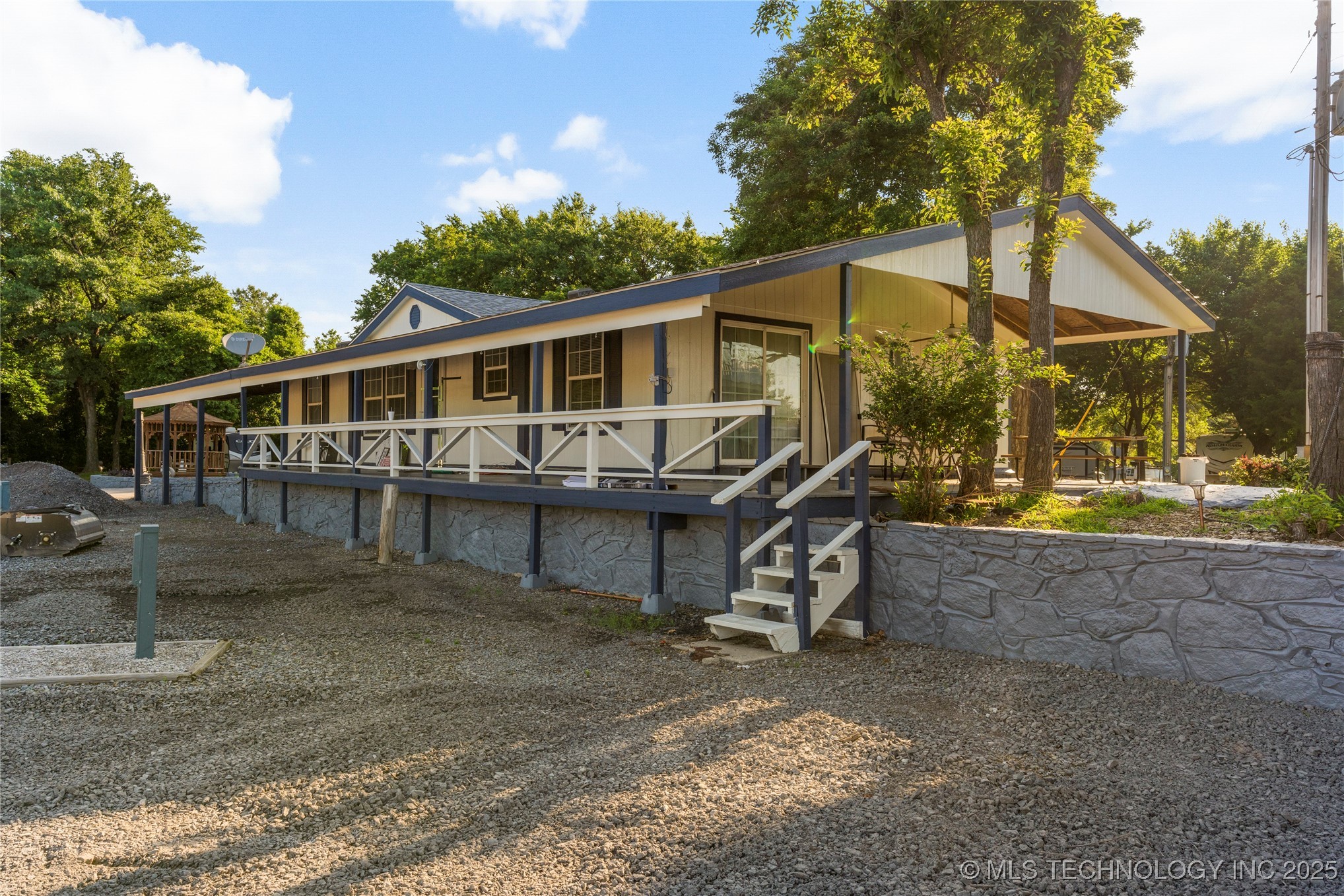 6476 N 35th Street W Property Photo 21