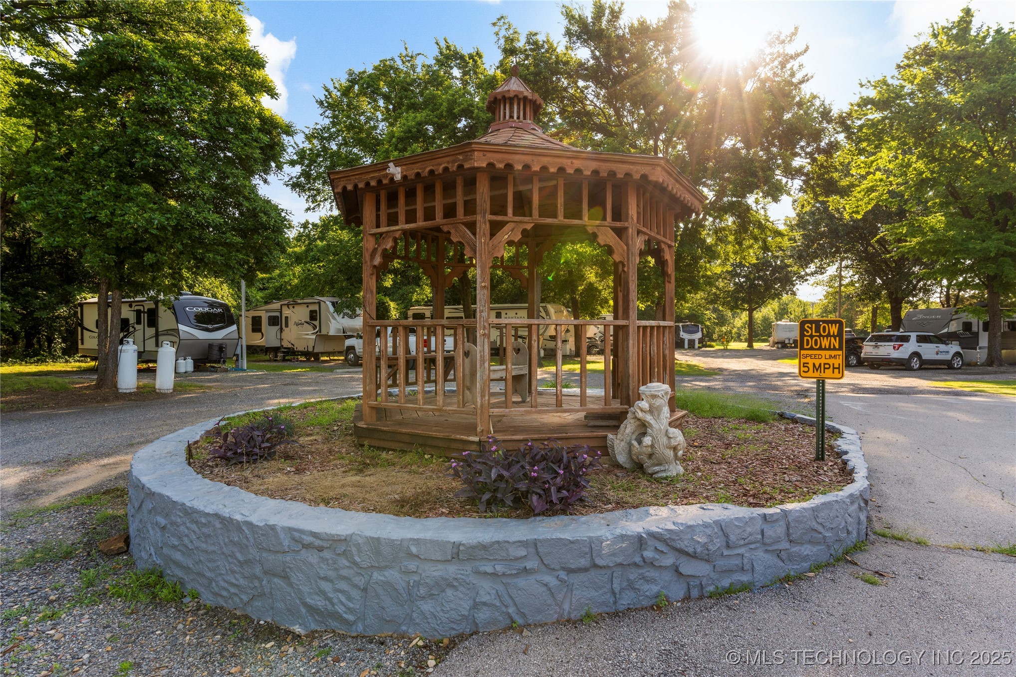 6476 N 35th Street W Property Photo 28