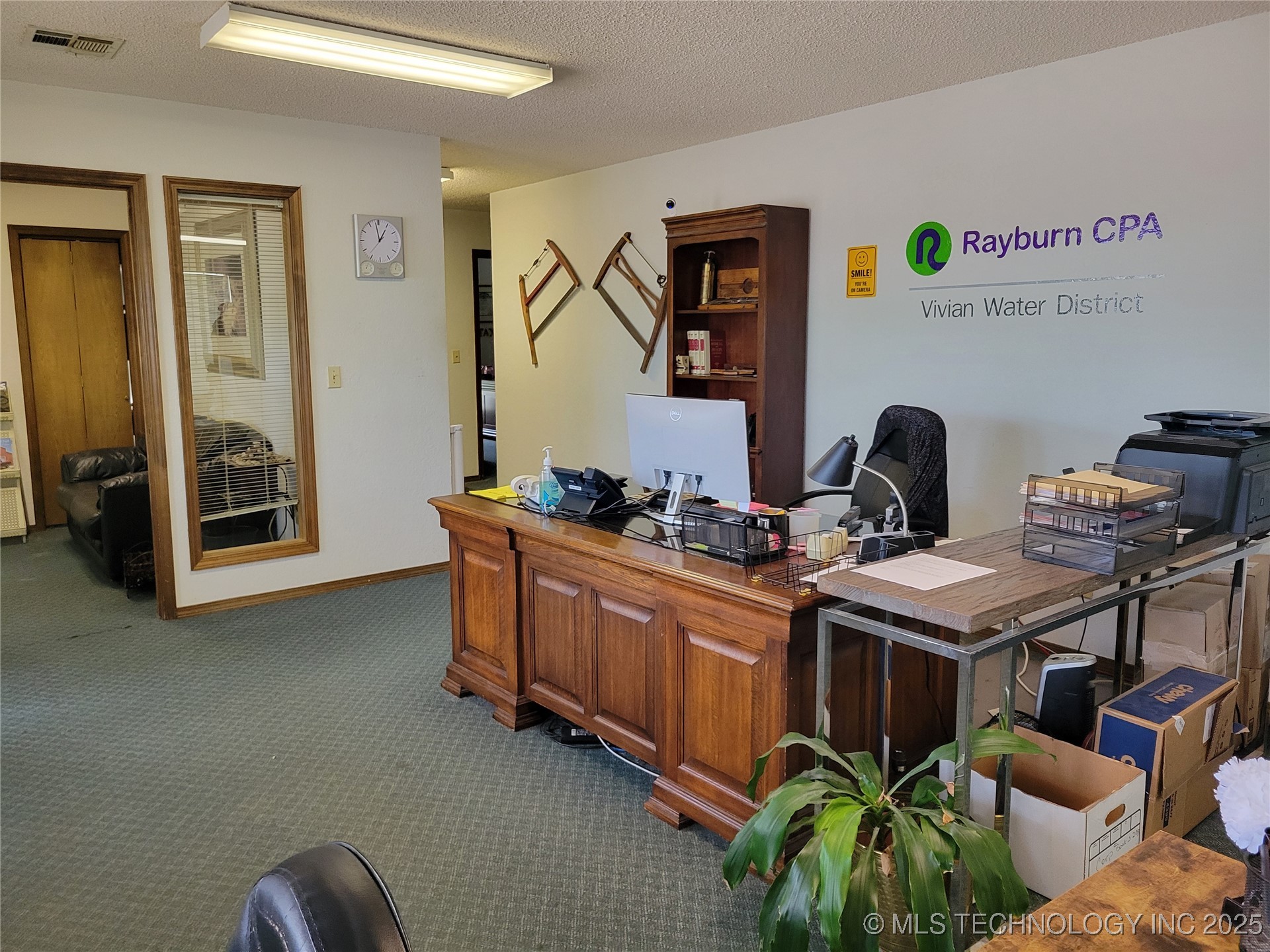 300 S Main Street Property Photo 12