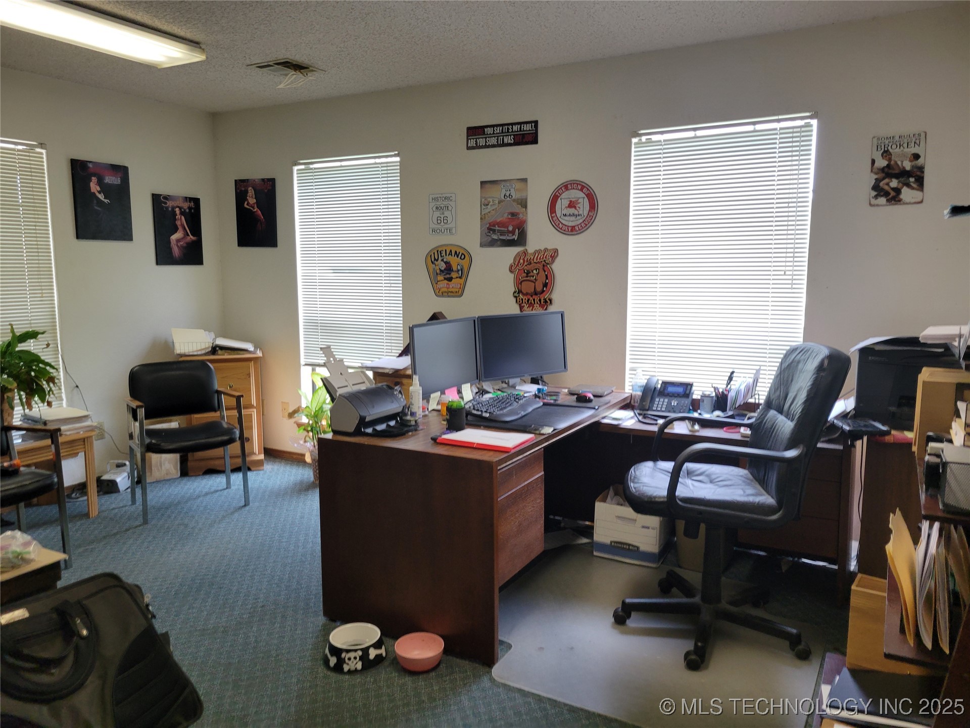 300 S Main Street Property Photo 27