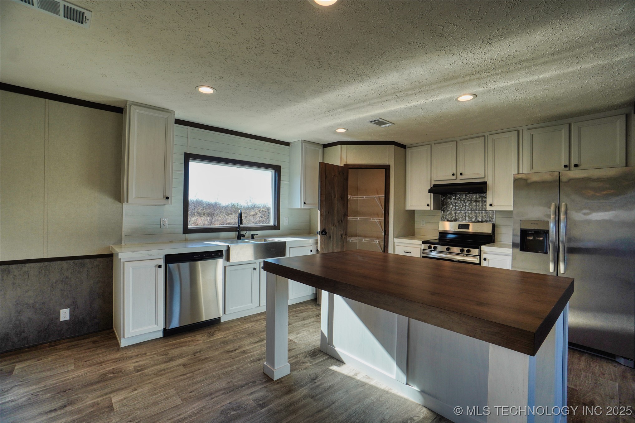 6547 Gentle Wake Way Property Photo 17