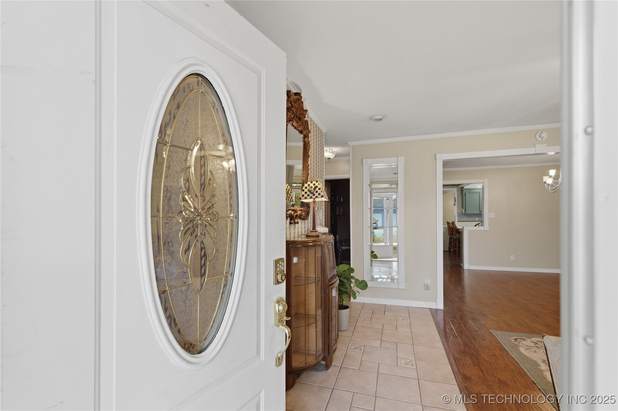 1323 Maple Street Property Photo 4