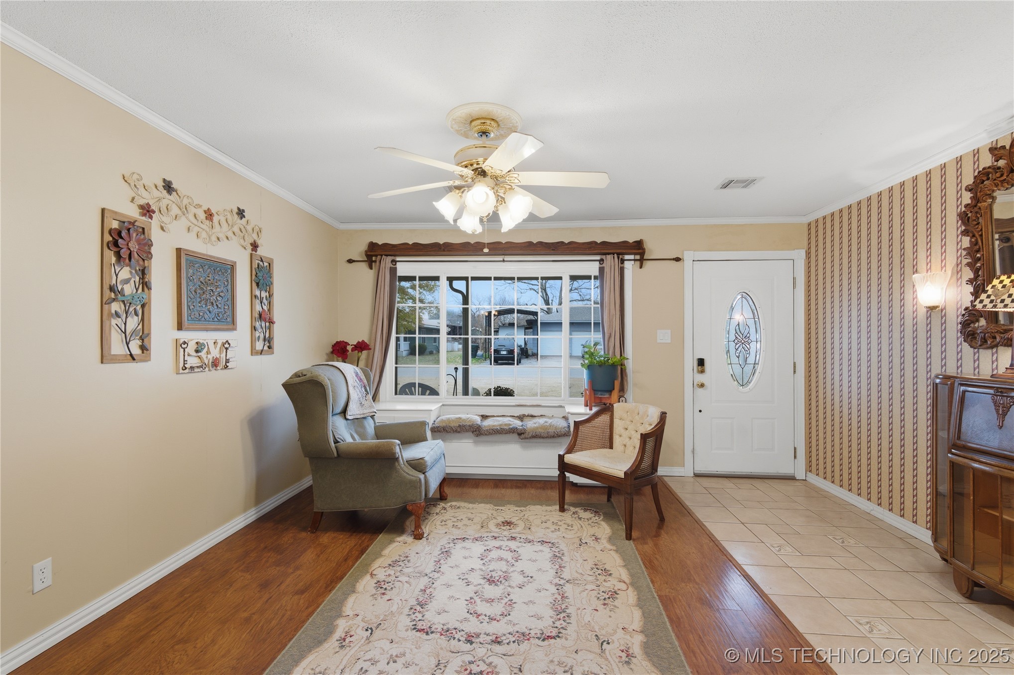 1323 Maple Street Property Photo 6