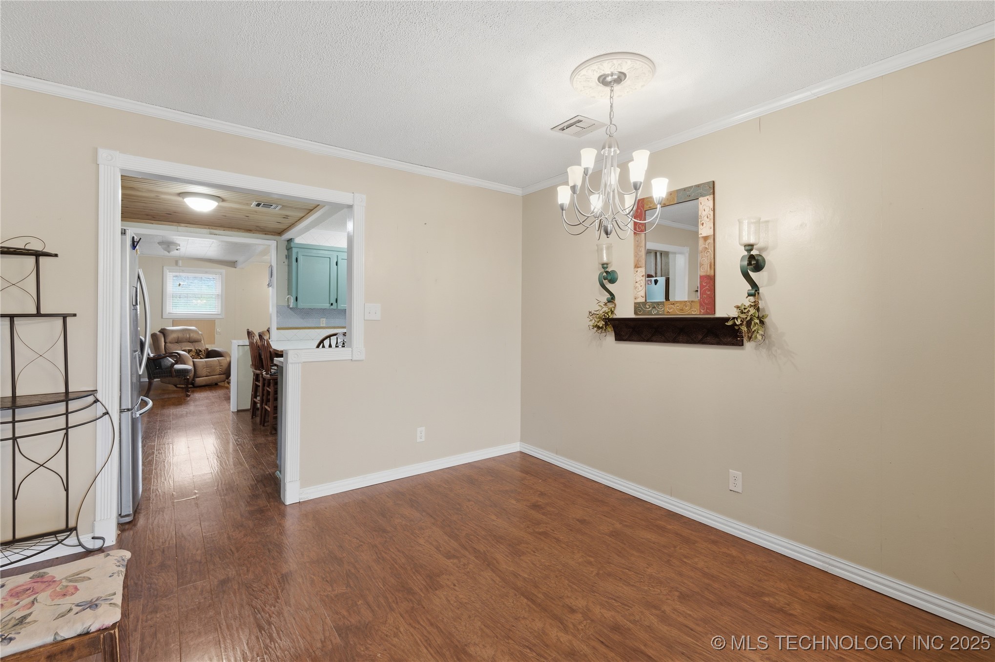 1323 Maple Street Property Photo 7