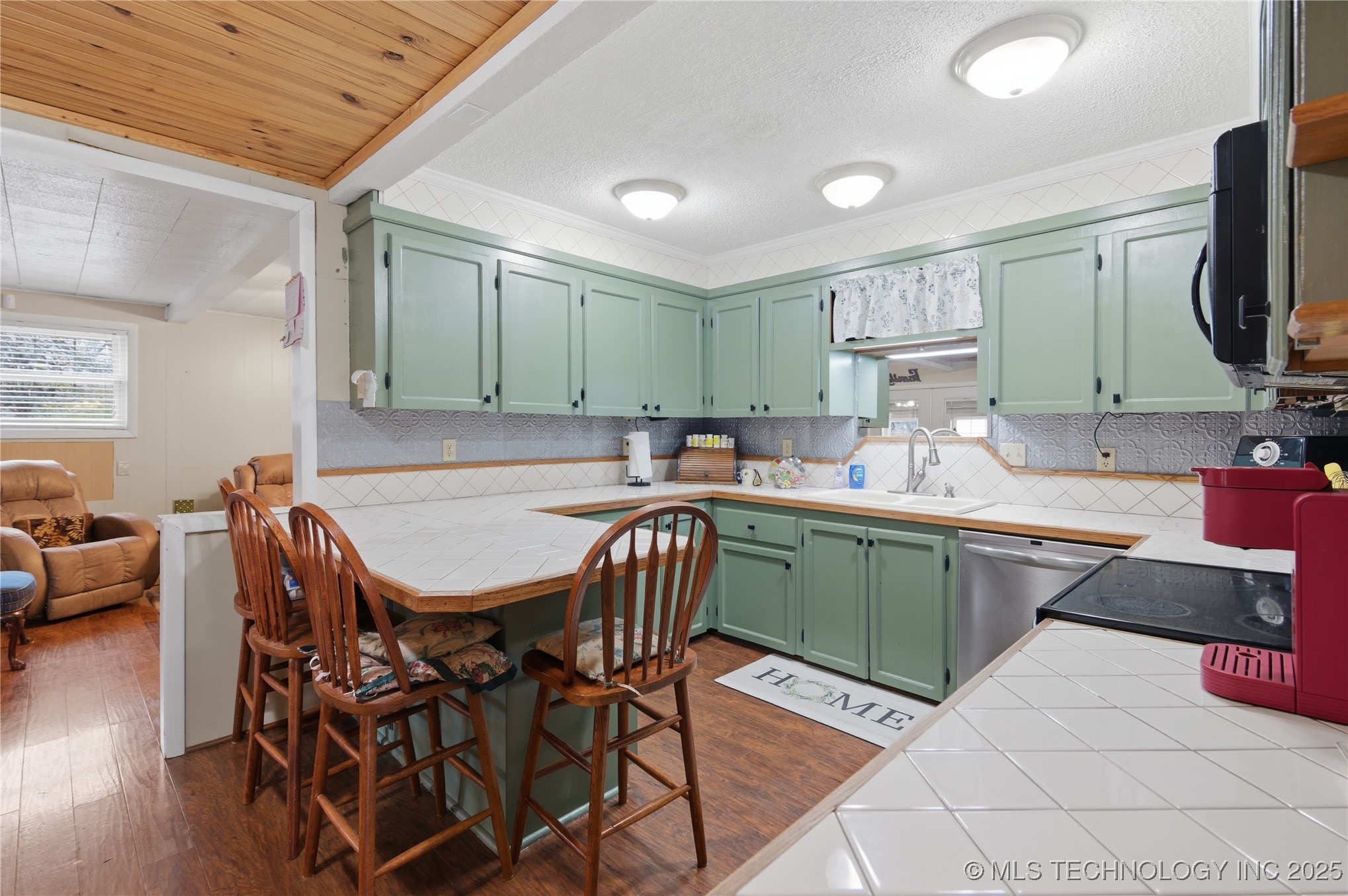 1323 Maple Street Property Photo 15