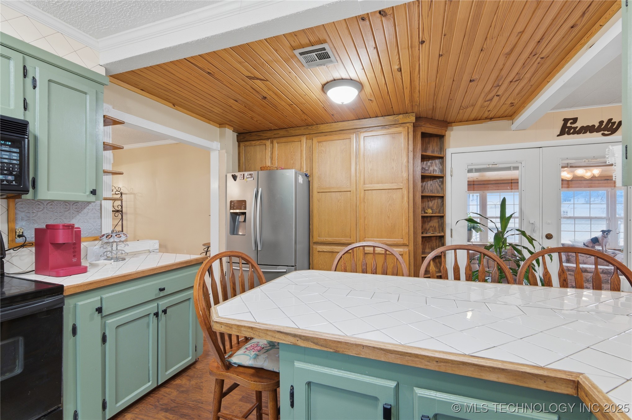 1323 Maple Street Property Photo 16