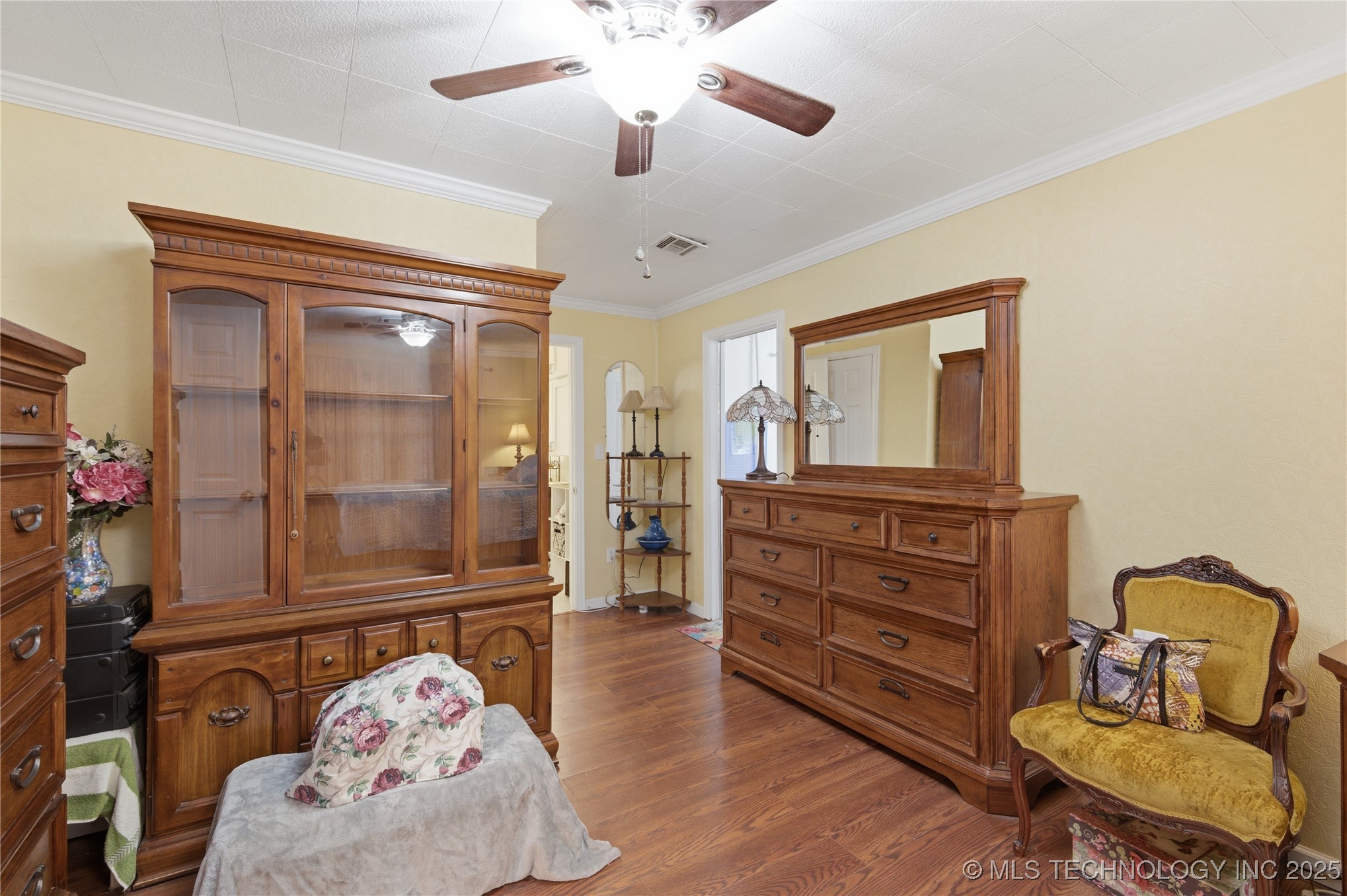 1323 Maple Street Property Photo 21