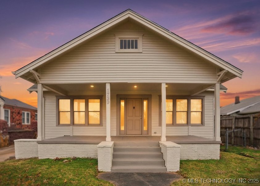 1739 E 13th Place Property Photo 1