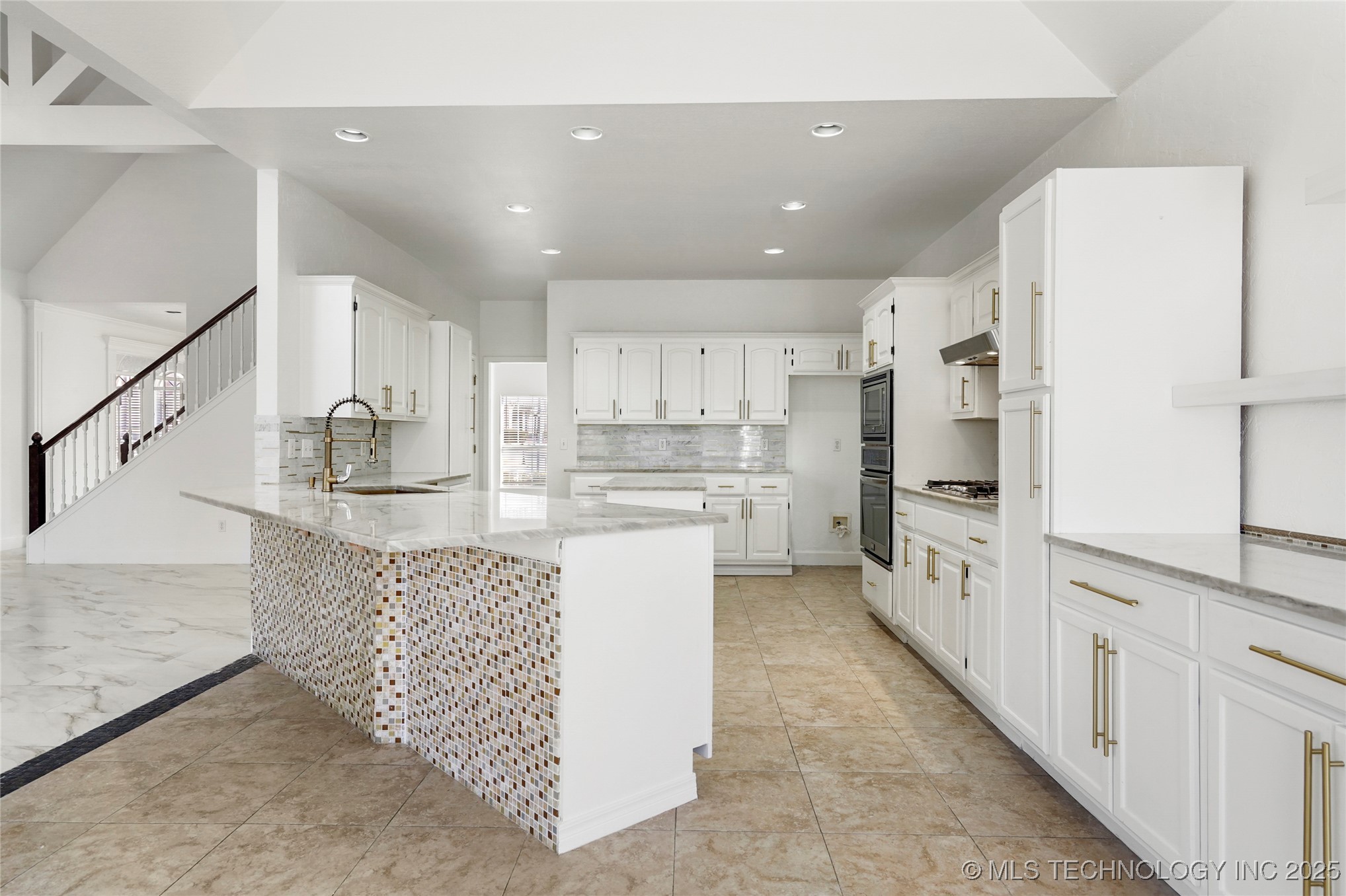 8524 S 99th East Avenue Property Photo 18