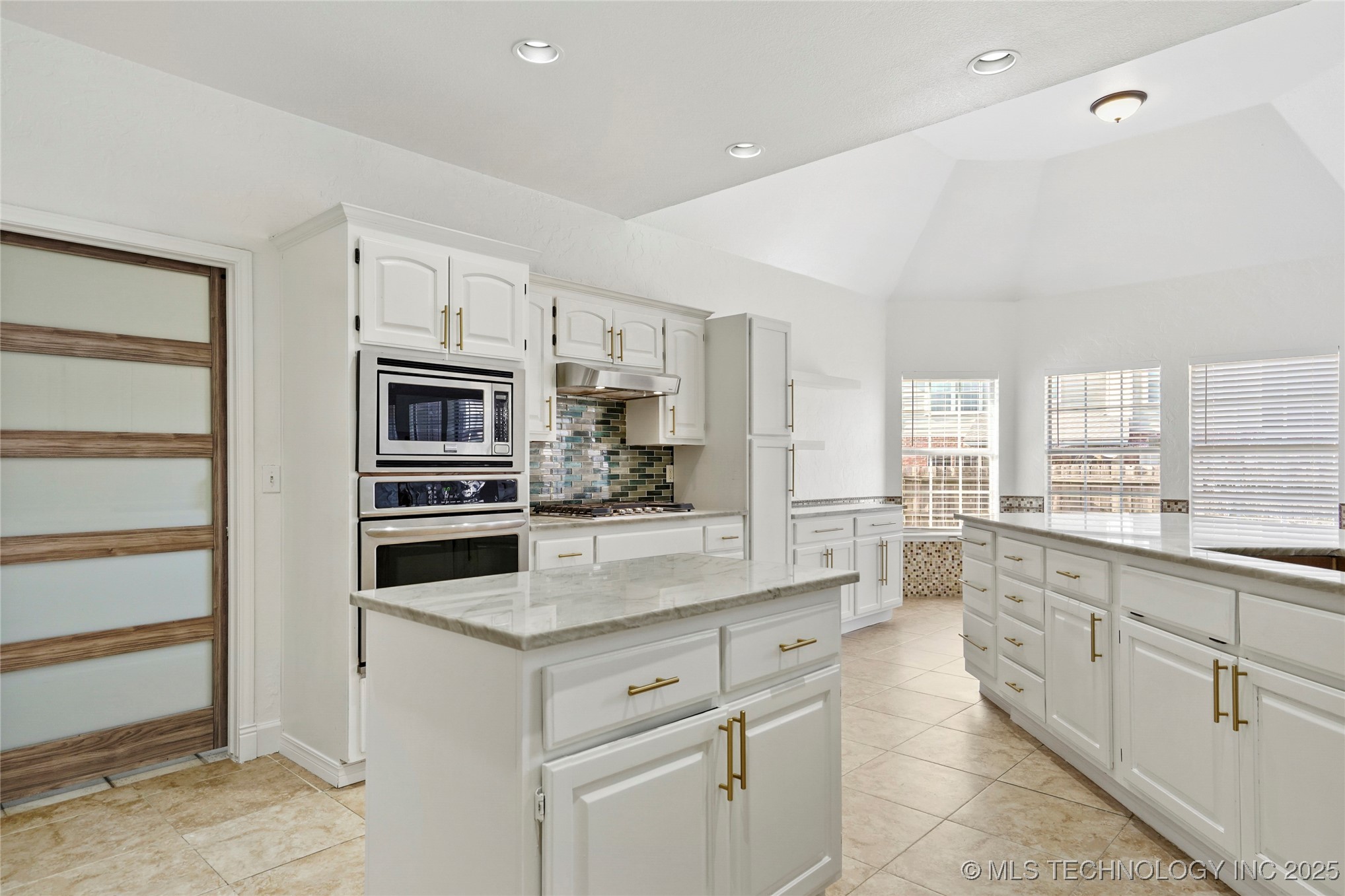 8524 S 99th East Avenue Property Photo 21