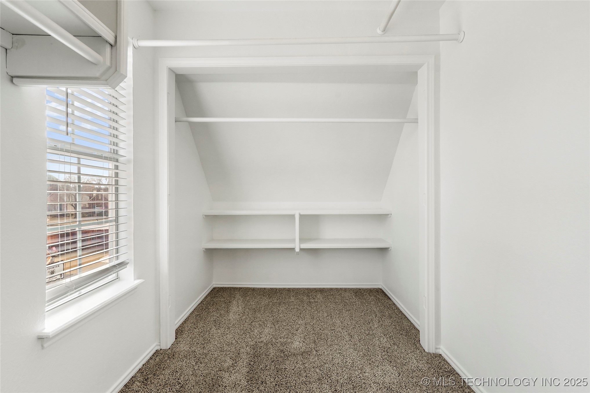 8524 S 99th East Avenue Property Photo 33