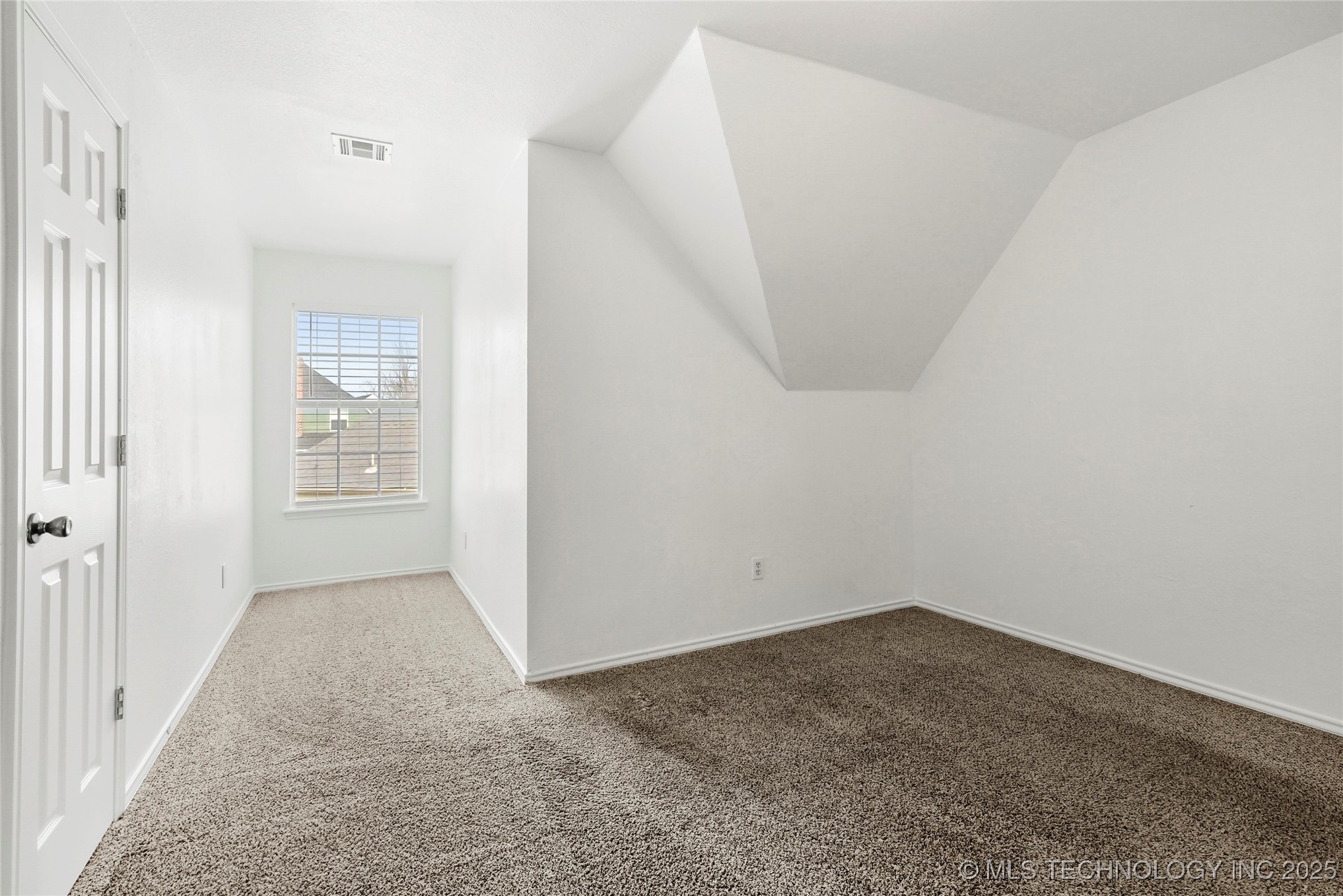 8524 S 99th East Avenue Property Photo 35