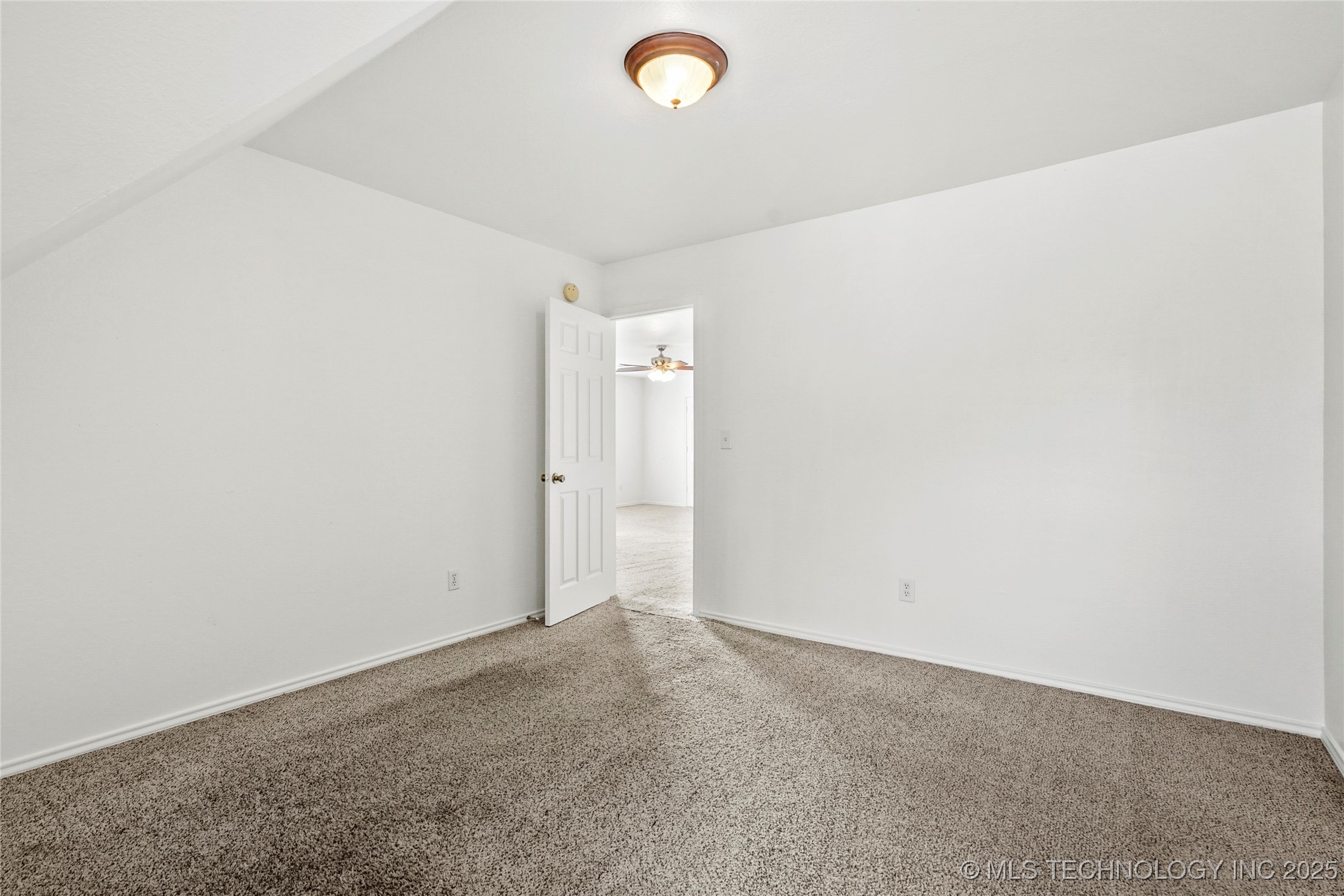 8524 S 99th East Avenue Property Photo 36