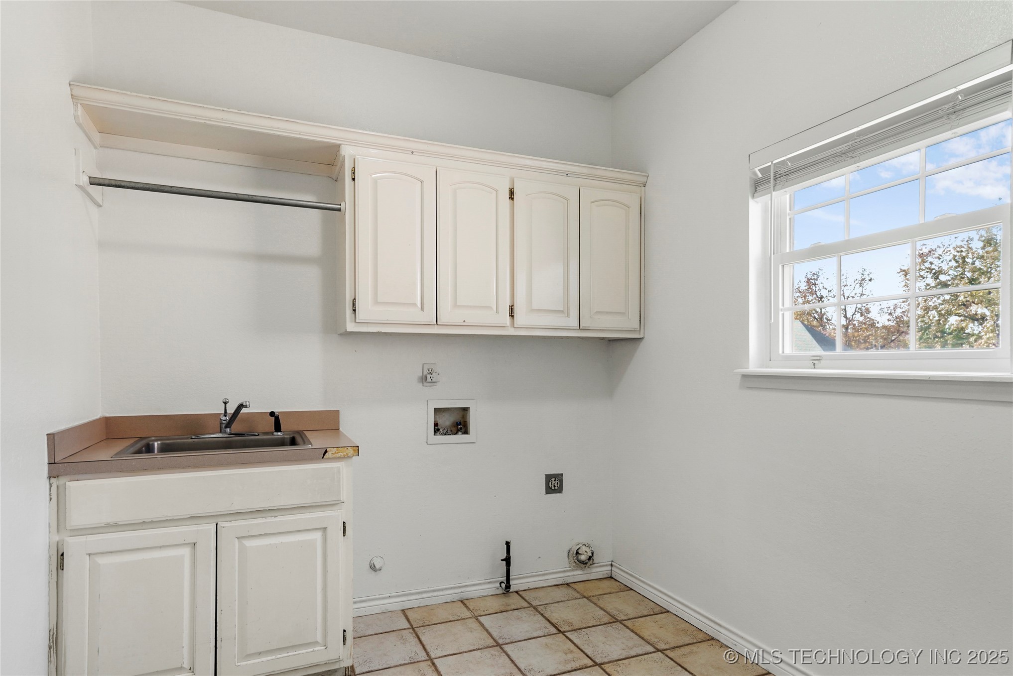 8524 S 99th East Avenue Property Photo 43